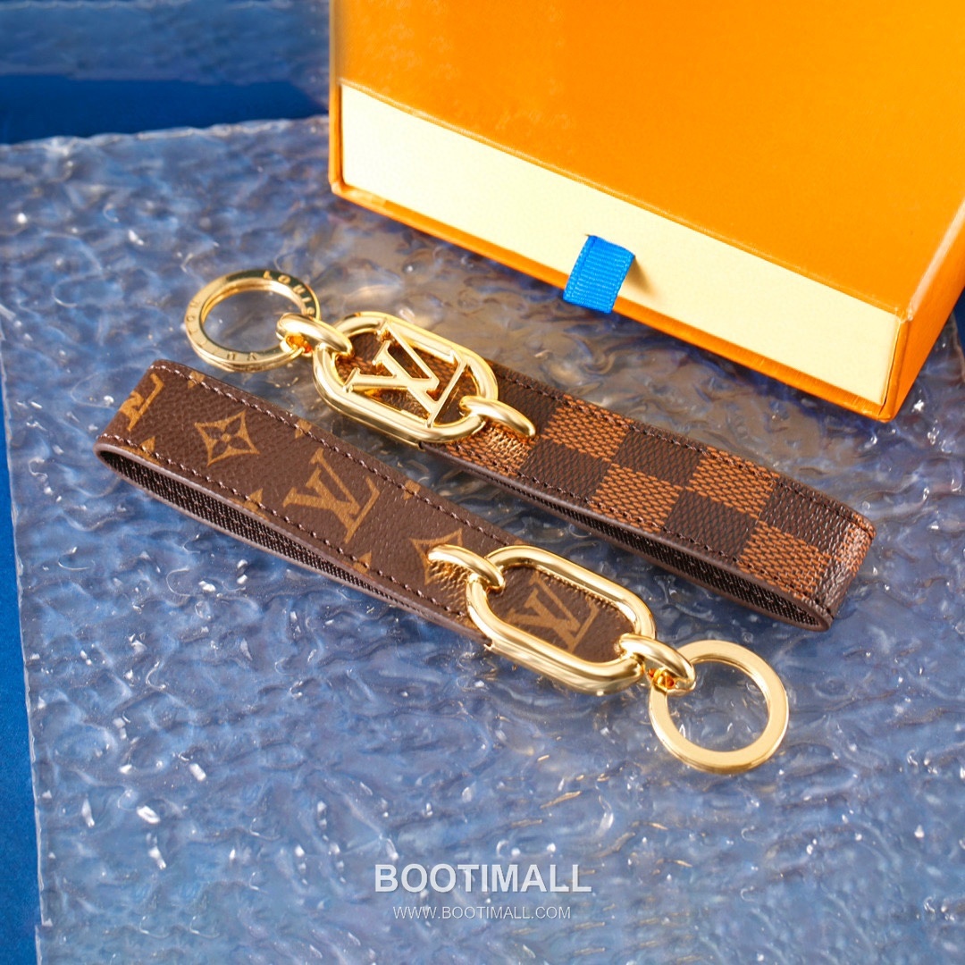 Louis Vuitton Circle Logo Monogram Metal Gold Keyring 루이비통 서클 로고 모노그램 메탈 골드 키링 5
