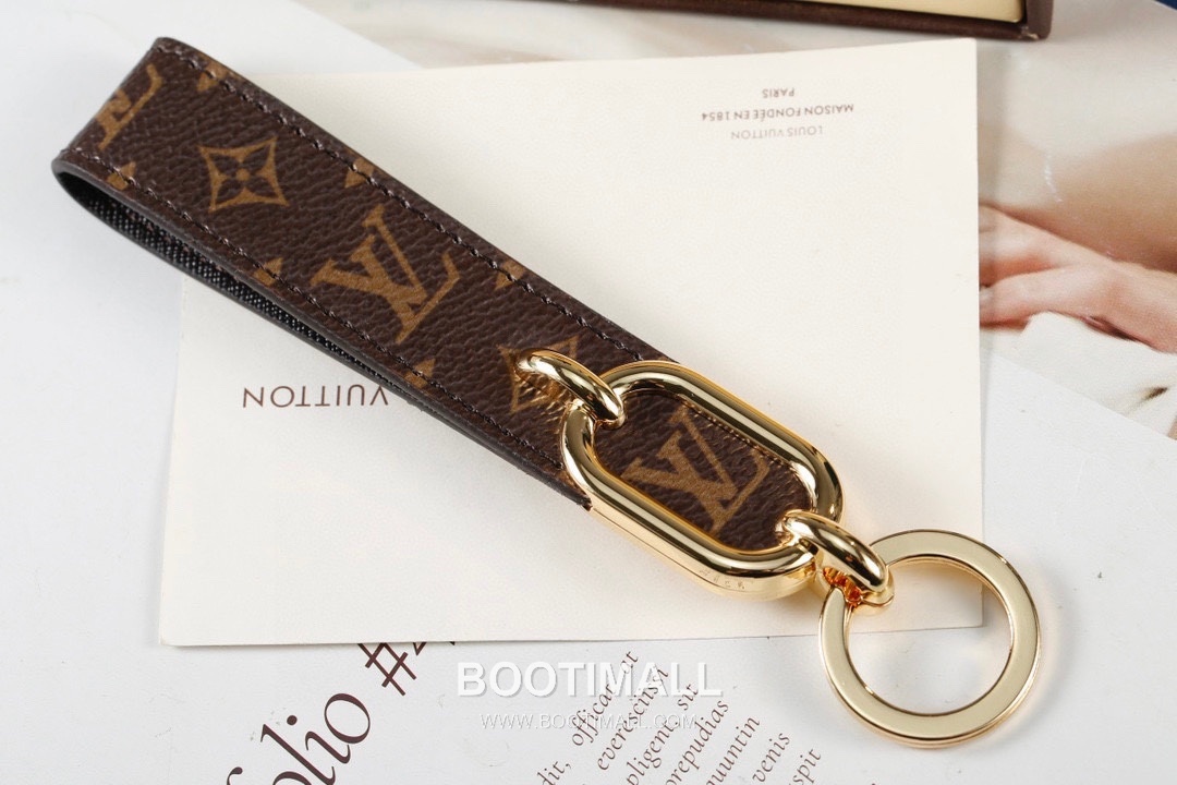 Louis Vuitton Circle Logo Monogram Metal Gold Keyring 루이비통 서클 로고 모노그램 메탈 골드 키링 8