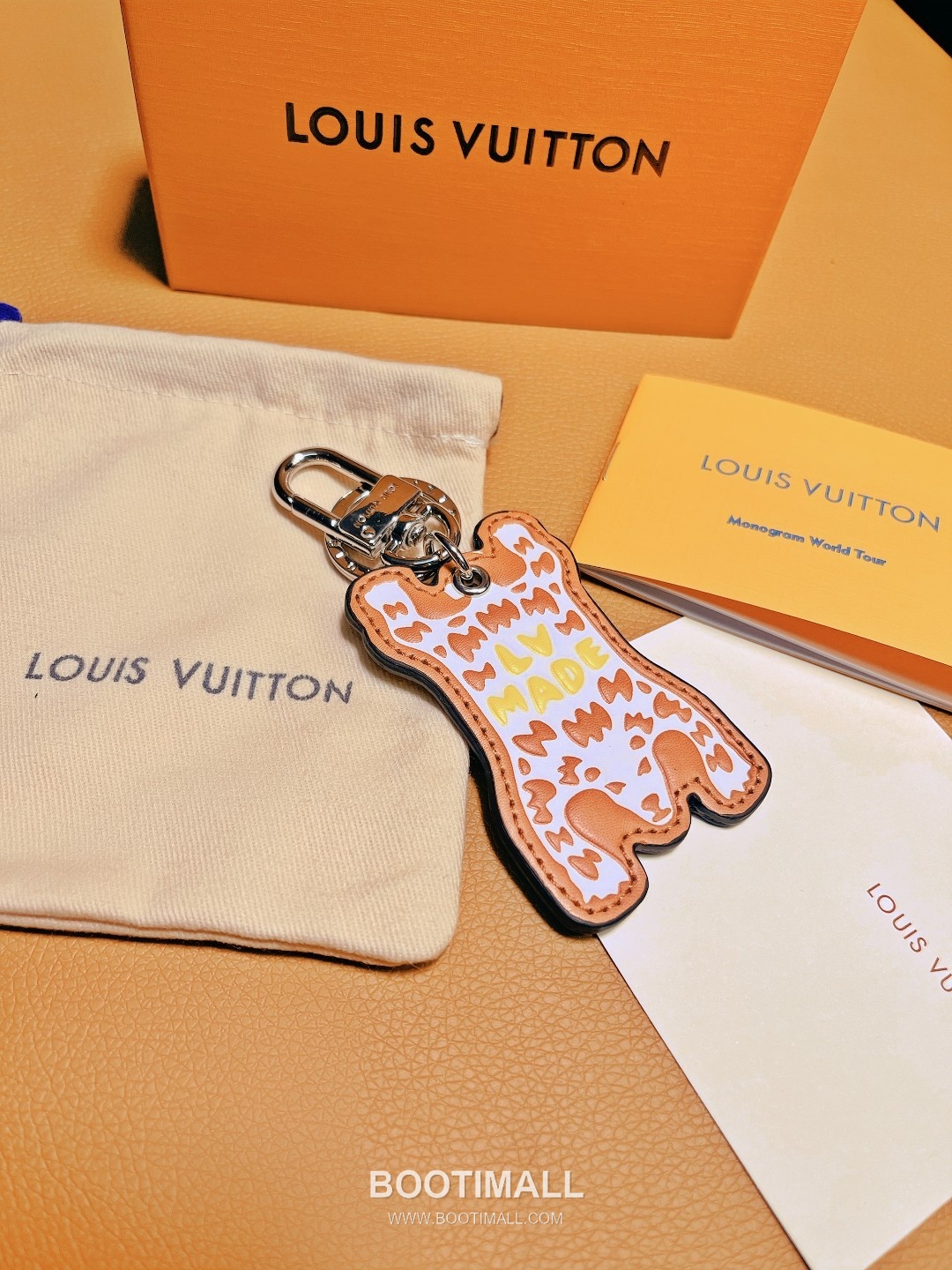 Louis Vuitton Mountain Bear Damier Smooth Calfskin Brown Bag Charm Key Holder 루이비통 마운틴 베어 다미에 스무스 카프스킨 브라운 백참 키홀더 3