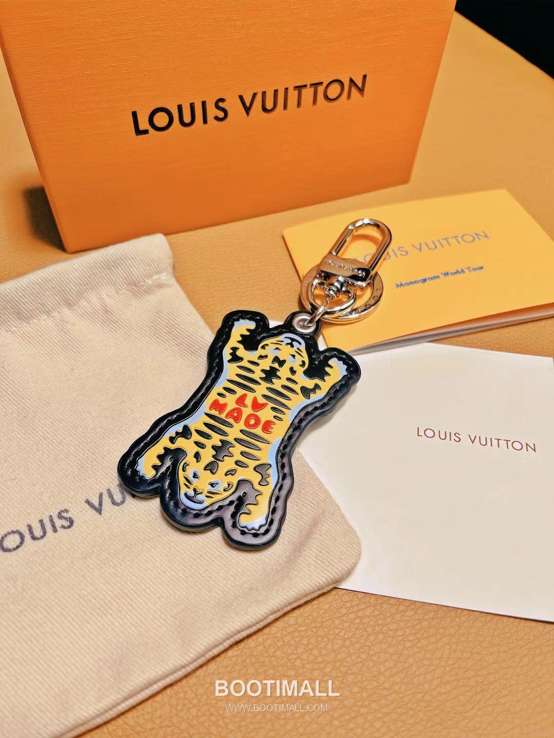 Louis Vuitton LV Made Tiger Monogram Canvas Bag Charm Key Holder 루이비통 LV 메이드 타이거 모노그램 캔버스 백참 키홀더 1