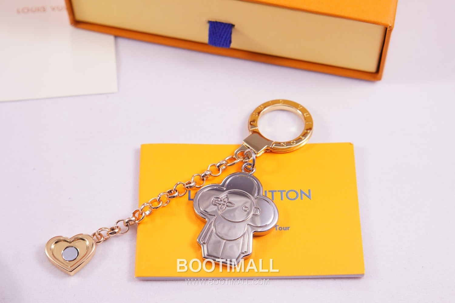 Louis Vuitton Vivienne BFF LV Circle Twinkling Metal Silver Bag Charm Key Holder 루이비통 비비엔 BFF LV 서클 트윙클링 메탈 실버 백참 키홀더 4
