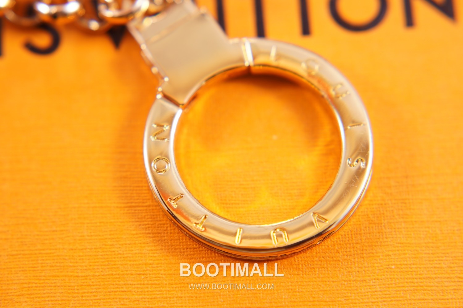 Louis Vuitton Vivienne BFF LV Circle Twinkling Metal Silver Bag Charm Key Holder 루이비통 비비엔 BFF LV 서클 트윙클링 메탈 실버 백참 키홀더 8