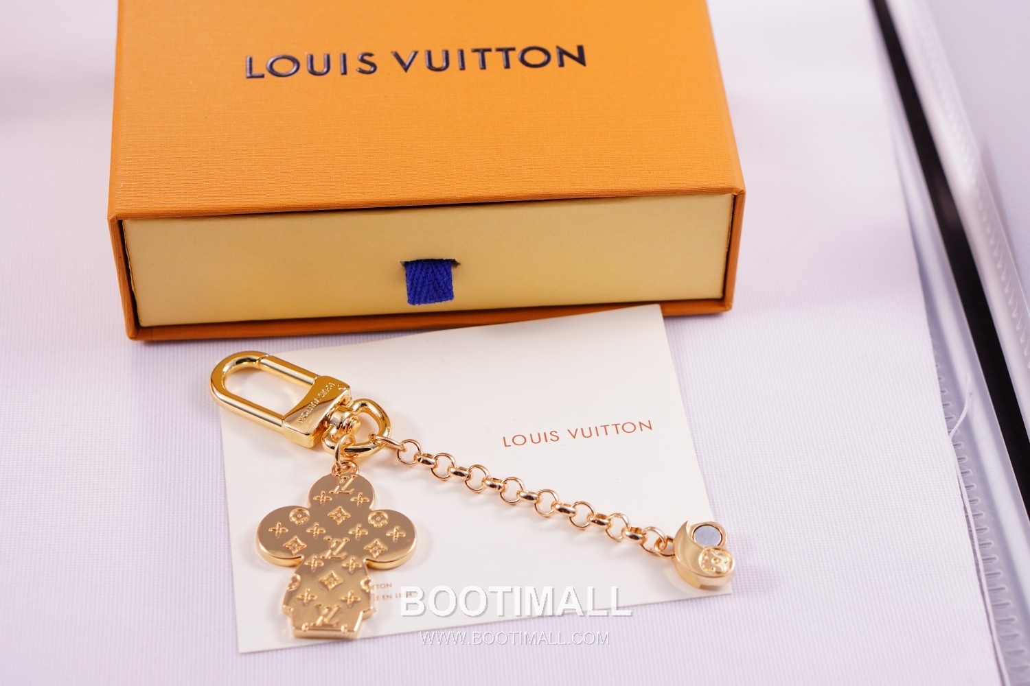 Louis Vuitton Vivienne Petula LV Circle Twinkling Metal Yellow Bag Charm Key Holder 루이비통 비비엔 펫츌라 LV 서클 트윙클링 메탈 옐로우 백참 키홀더 6