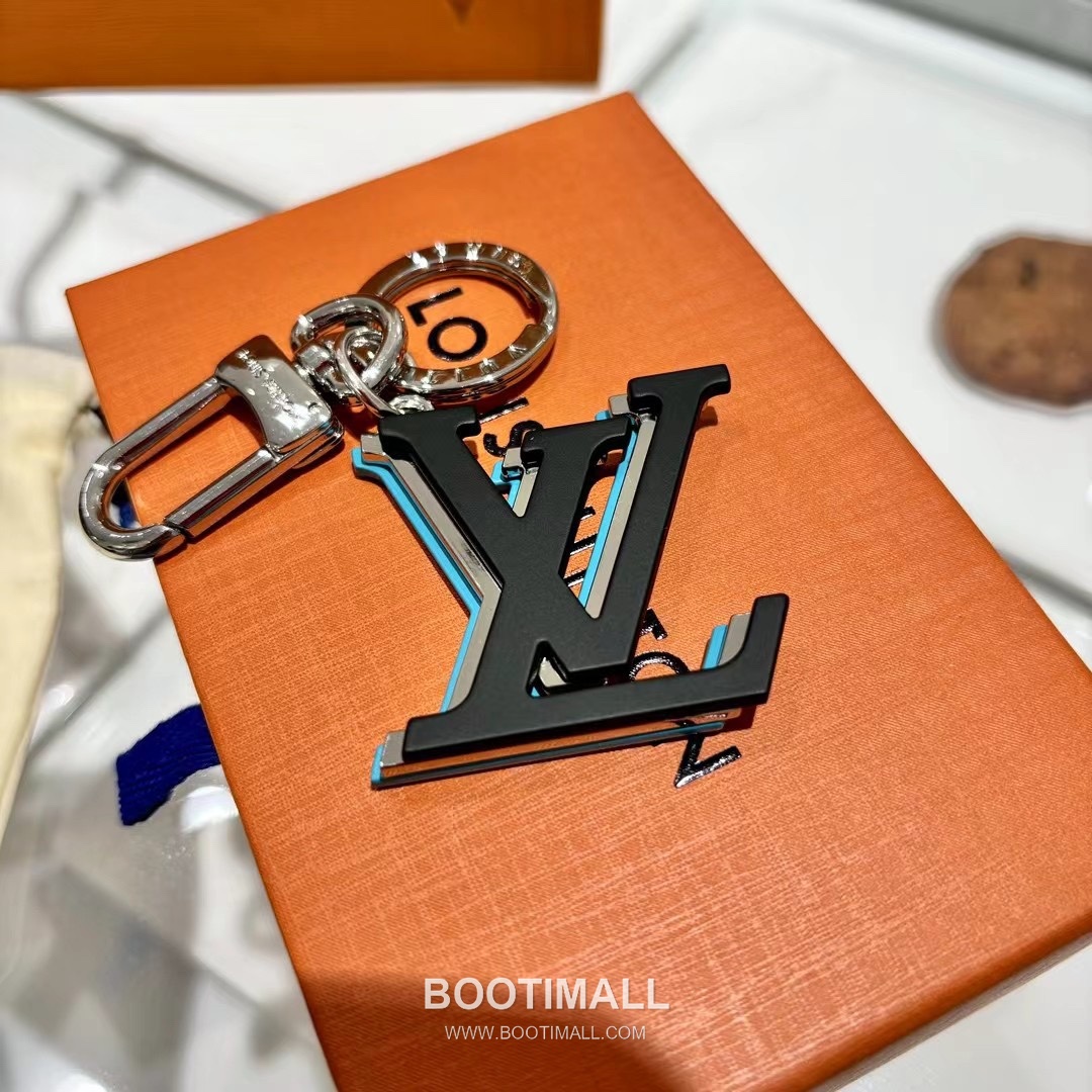 Bulgari Chromatic Letter Charm Metal Keyring 호간 크로마틱 레터 참 메탈 키링 4