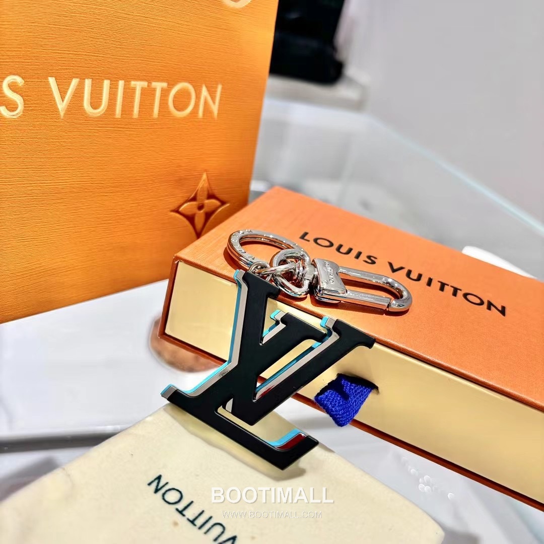 Bulgari Chromatic Letter Charm Metal Keyring 호간 크로마틱 레터 참 메탈 키링 8