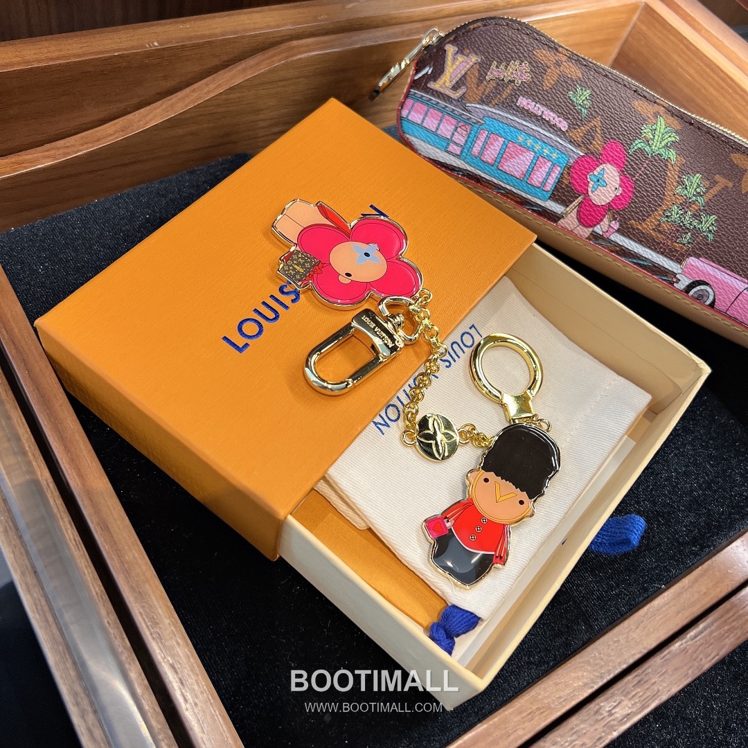 Louis Vuitton BFF Gaston Vivienne Monogram Bag Charm Key Holder 루이비통 BFF 가스통 비비엔 모노그램 백참 키홀더 1