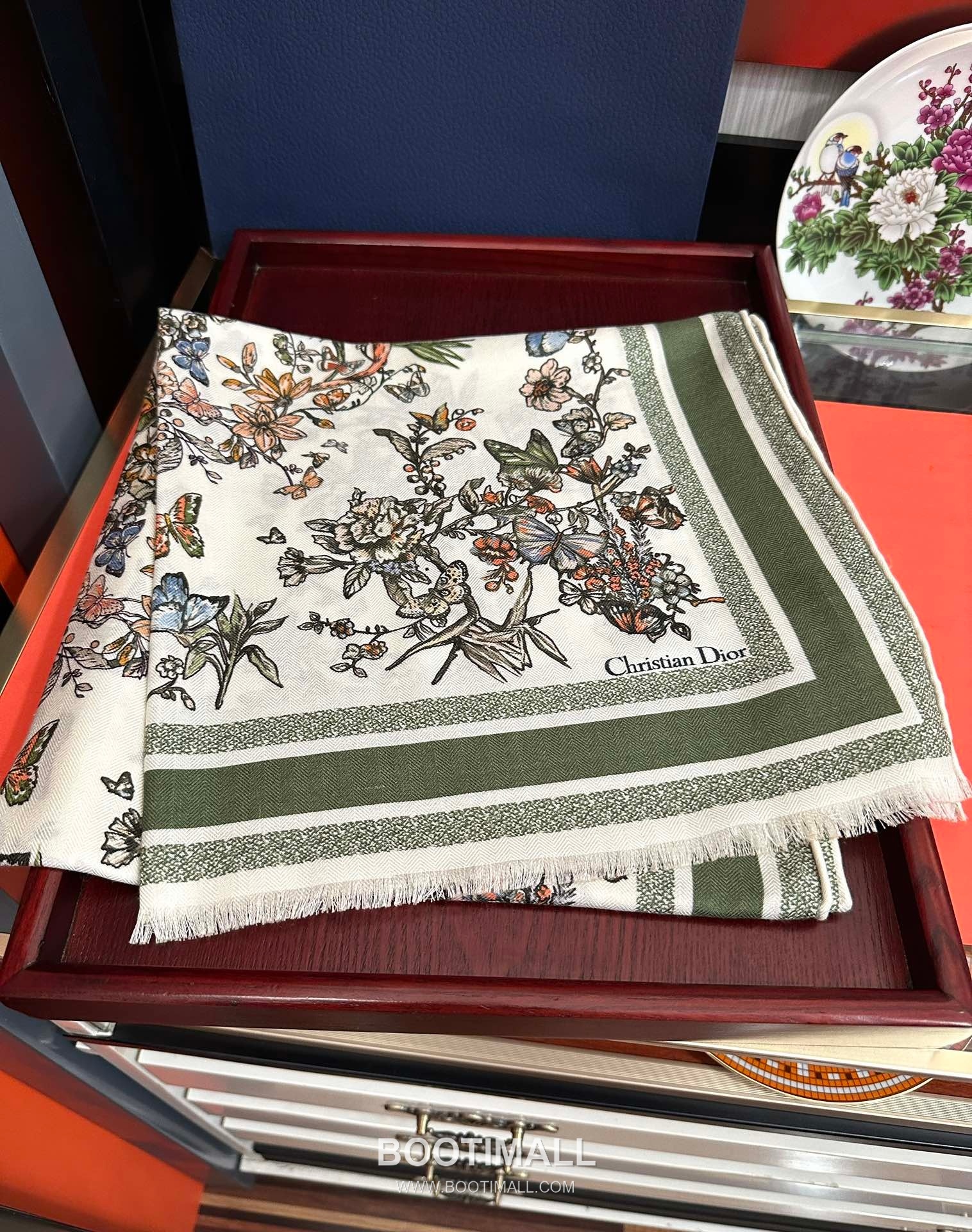 Dior Floral Double-Face Stole Cashmere Scarf 디올 플로럴 더블페이스 숄 캐시미어 스카프 185cm 2