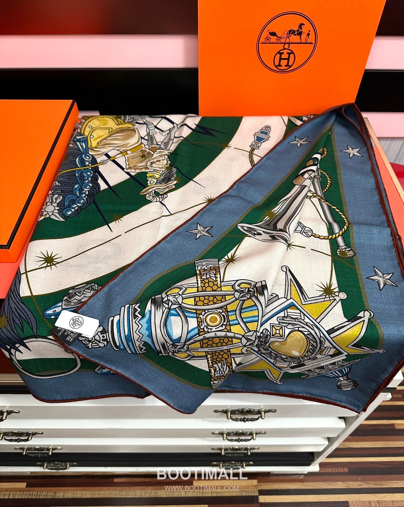Hermes Starry Chorus Square Silk, Velvet Scarf 에르메스 스타리 코러스 스퀘어 실크, 벨벳 스카프 140CM 5