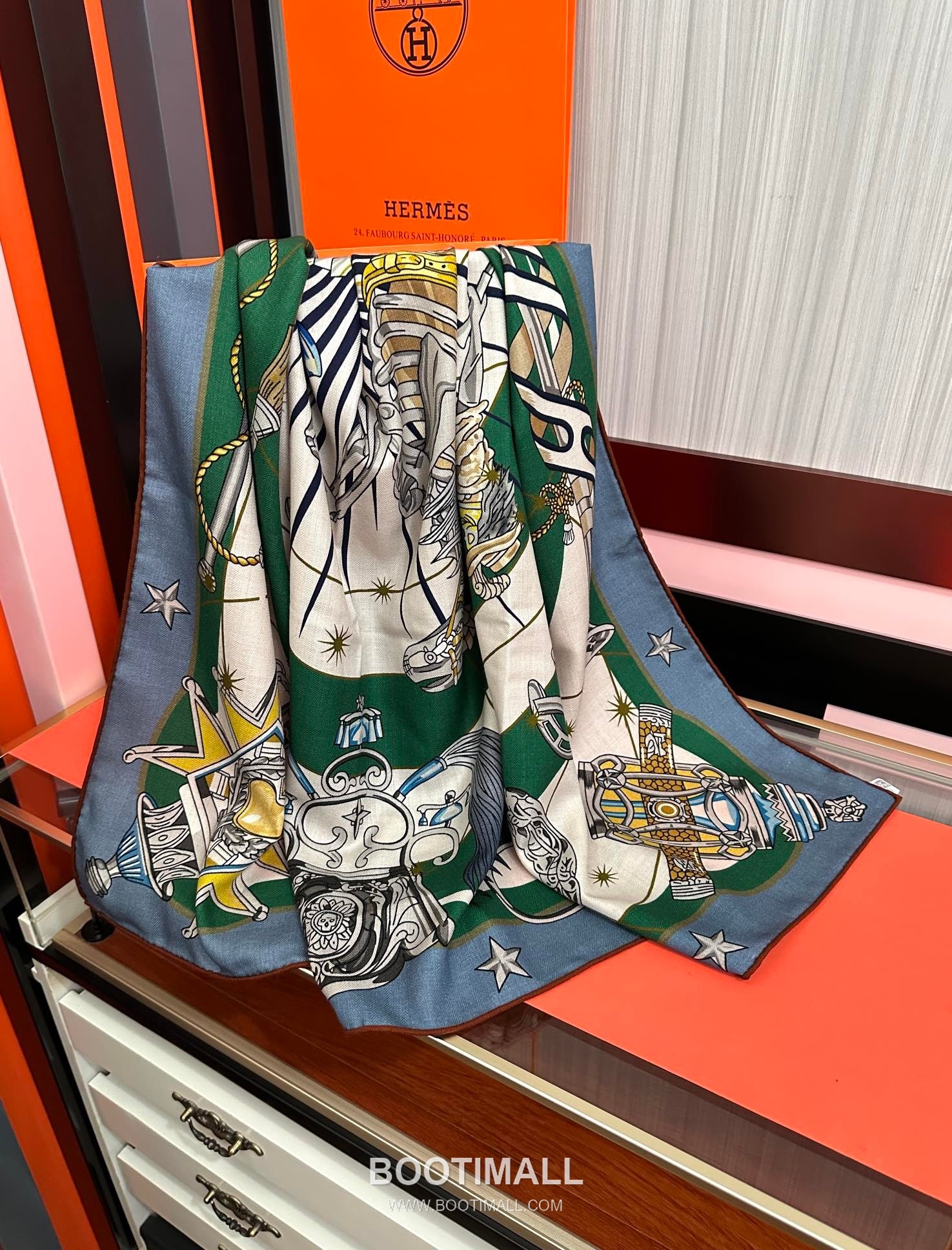 Hermes Starry Chorus Square Silk, Velvet Scarf 에르메스 스타리 코러스 스퀘어 실크, 벨벳 스카프 140CM 6