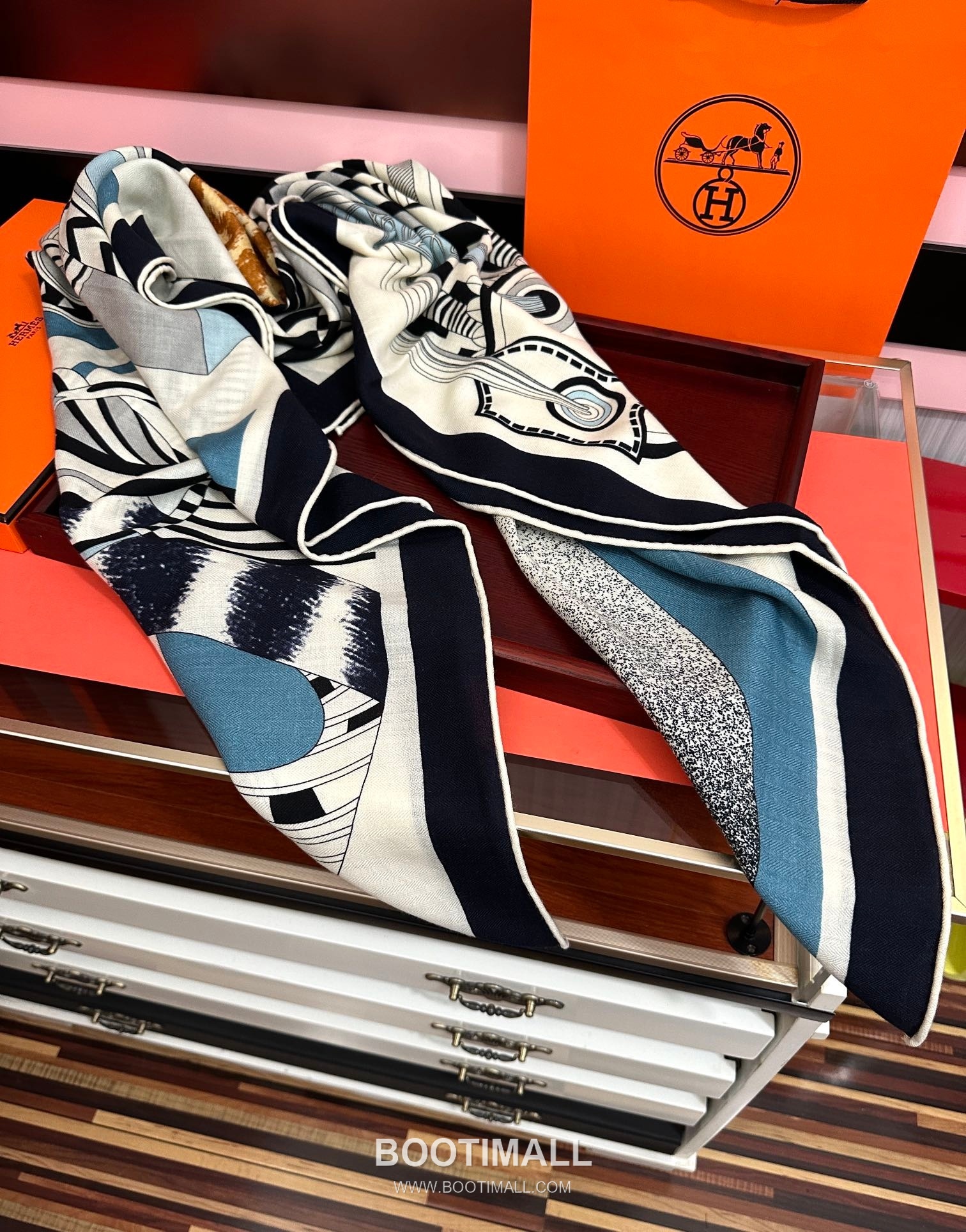 Hermes Ronds de Marche Silk, Cashmere Shawl 에르메스 롱드 드 마르슈 실크, 캐시미어 숄 140CM 4