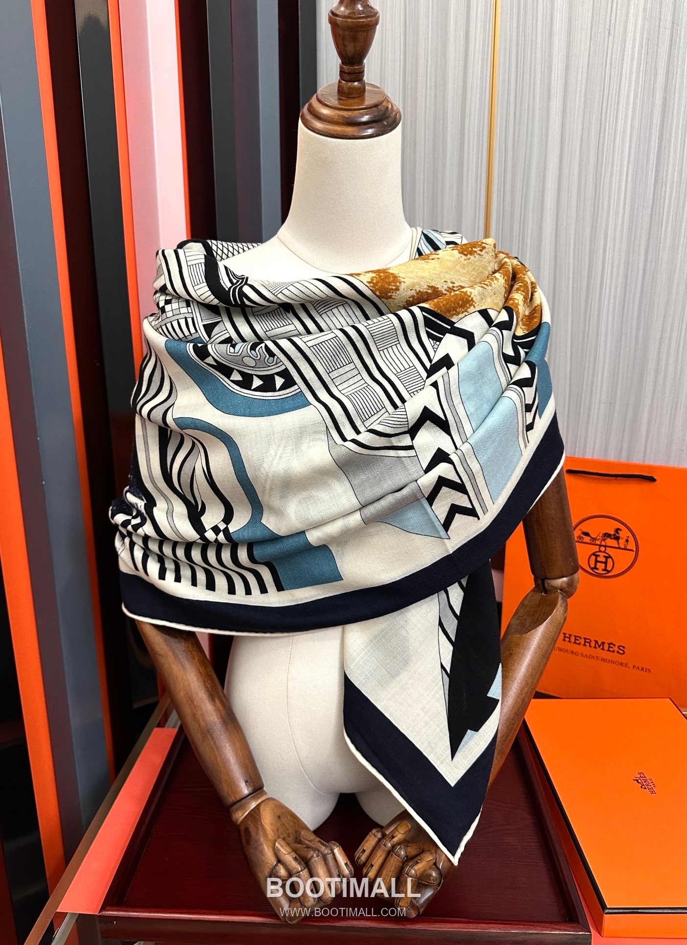 Hermes Ronds de Marche Silk, Cashmere Shawl 에르메스 롱드 드 마르슈 실크, 캐시미어 숄 140CM 9