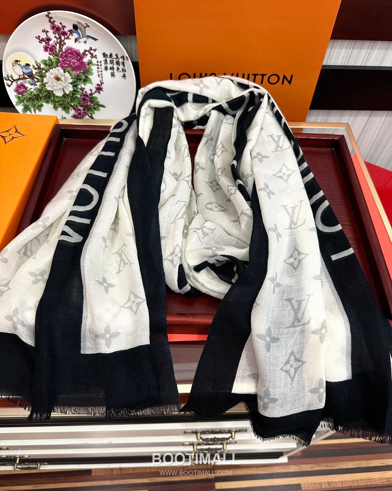 Loewe Double-Face Ring Jacquard Wrap Cashmere Scarf 로에베 더블페이스 링 자카드 랩 캐시미어 스카프 200CM 4