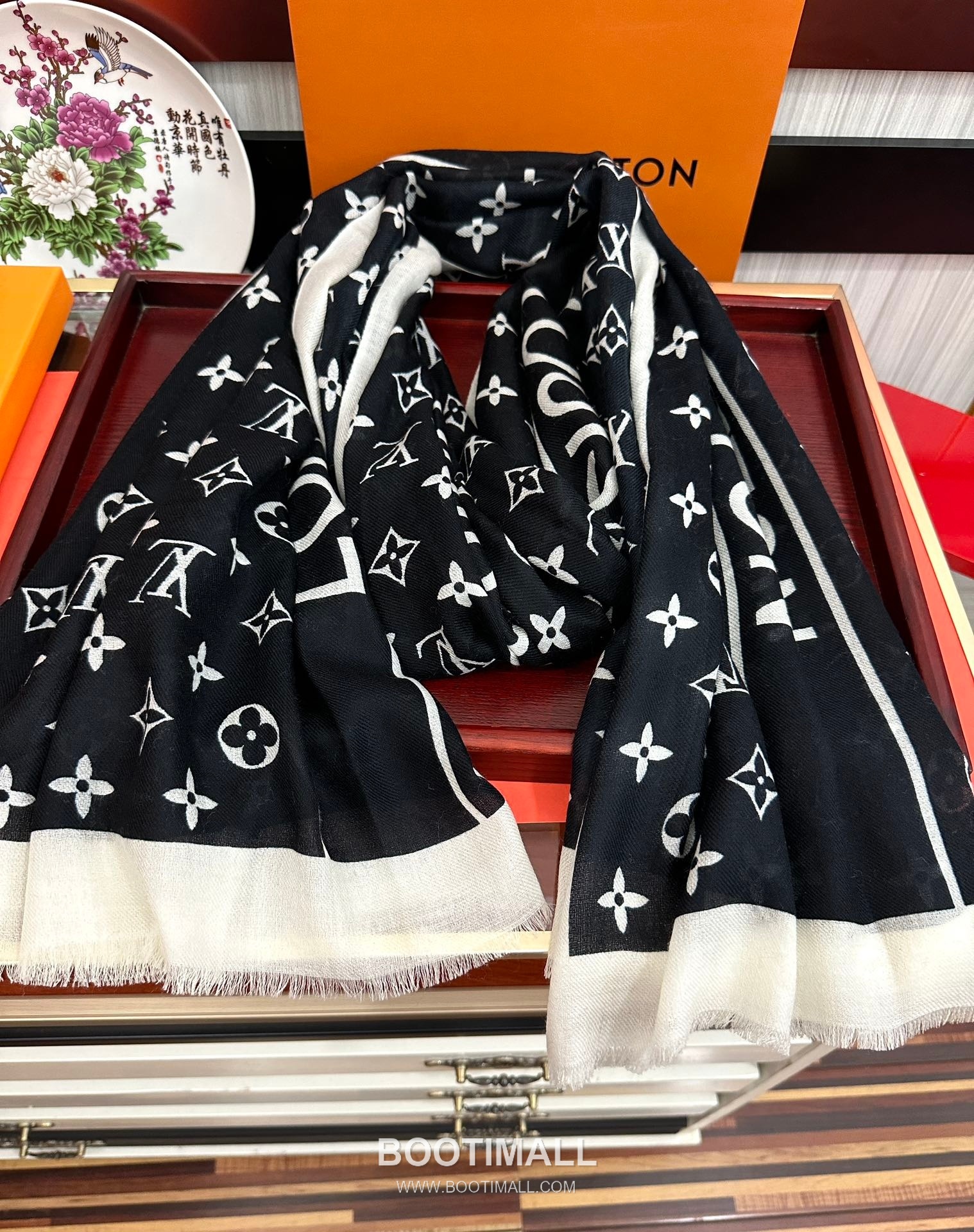 Loewe Double-Face Ring Jacquard Wrap Cashmere Scarf 로에베 더블페이스 링 자카드 랩 캐시미어 스카프 200cm 4