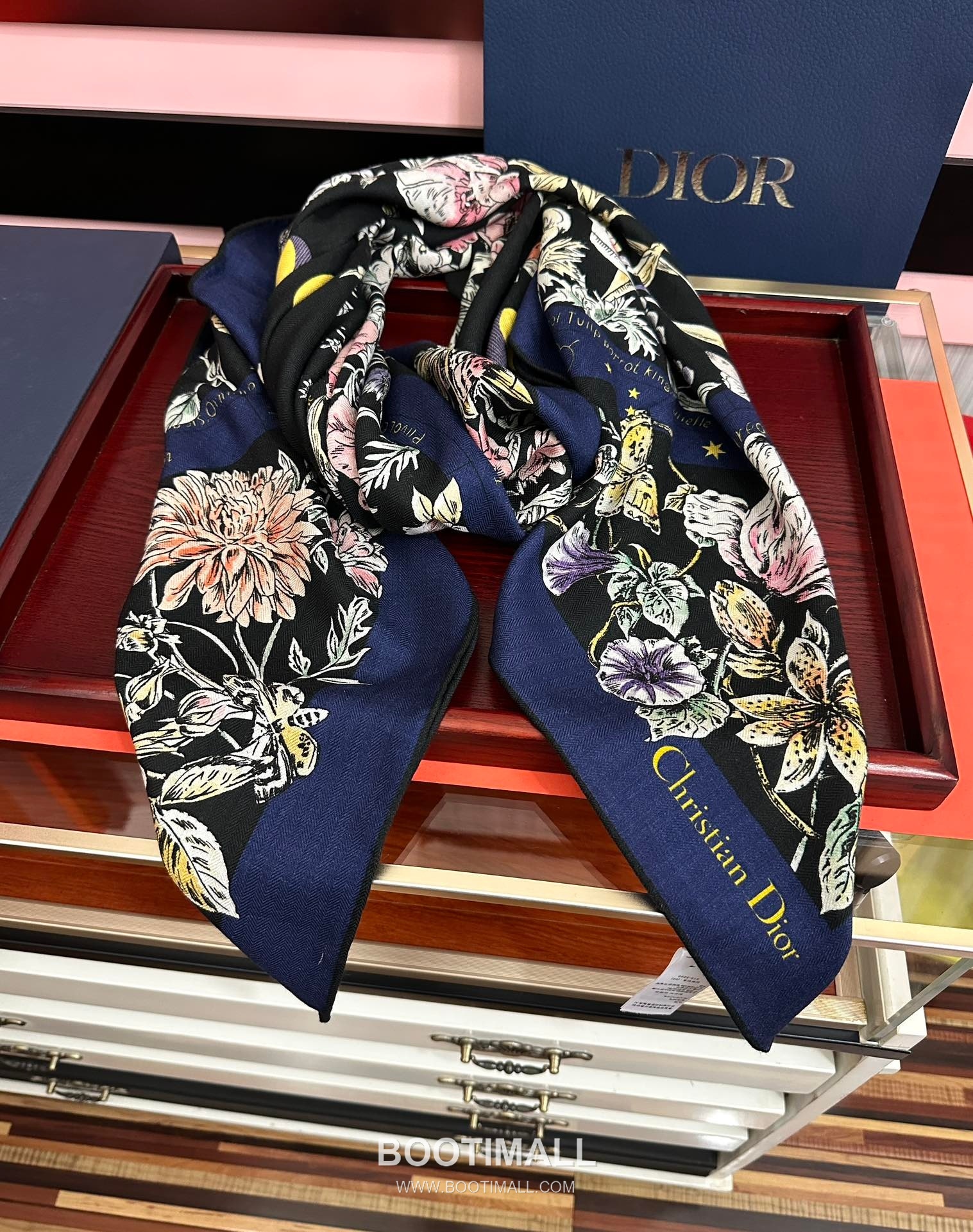 Dior Double-Face Solid 140 Shawl Silk Cashmere Blend 디올 더블페이스 솔리드 140 숄 실크 캐시미어 블렌드 140CM 3