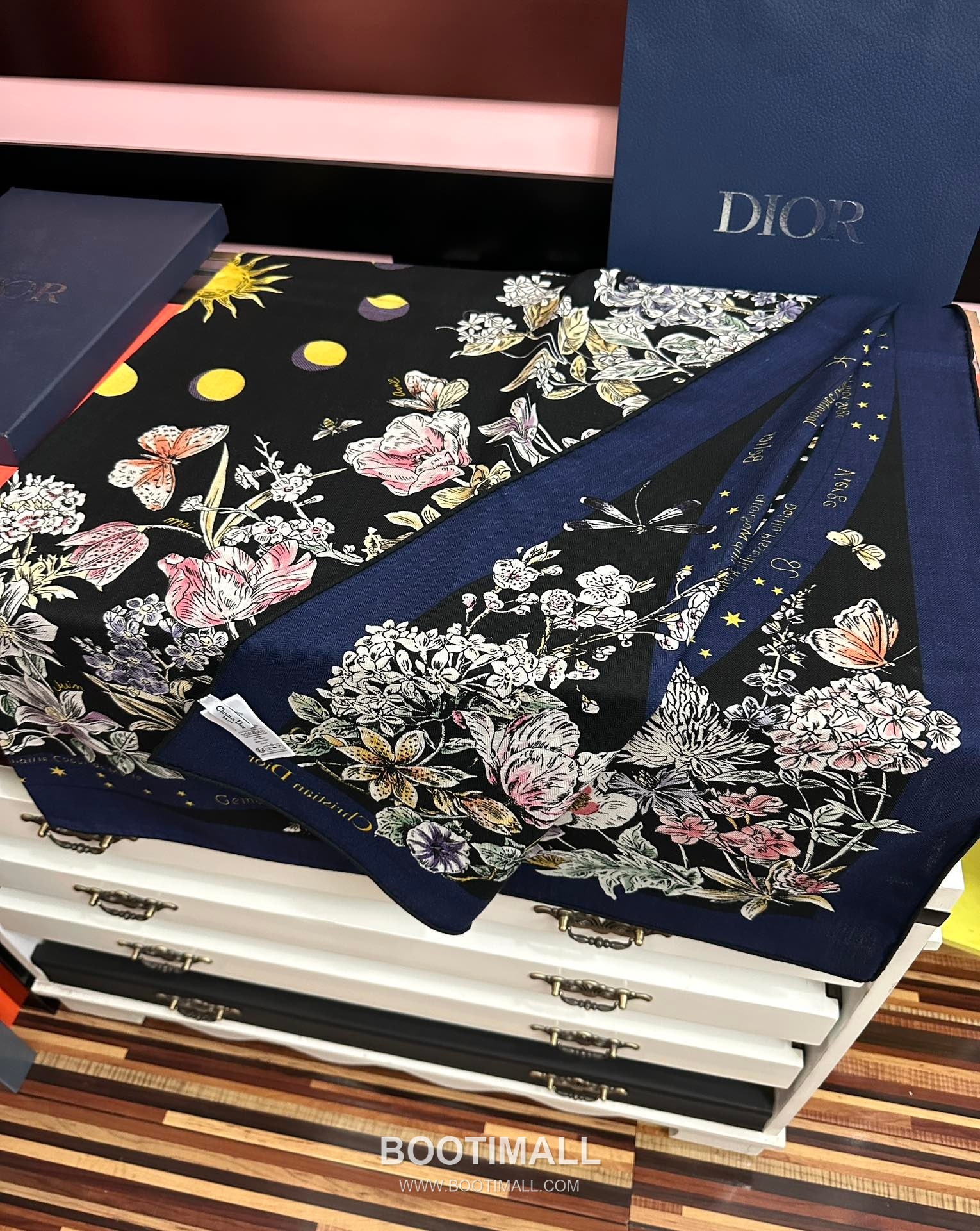 Dior Double-Face Solid 140 Shawl Silk Cashmere Blend 디올 더블페이스 솔리드 140 숄 실크 캐시미어 블렌드 140CM 4