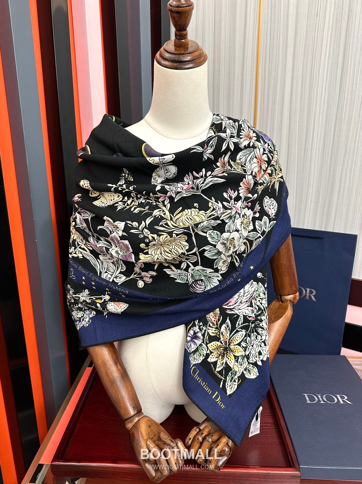 Dior Double-Face Solid 140 Shawl Silk Cashmere Blend 디올 더블페이스 솔리드 140 숄 실크 캐시미어 블렌드 140CM 9