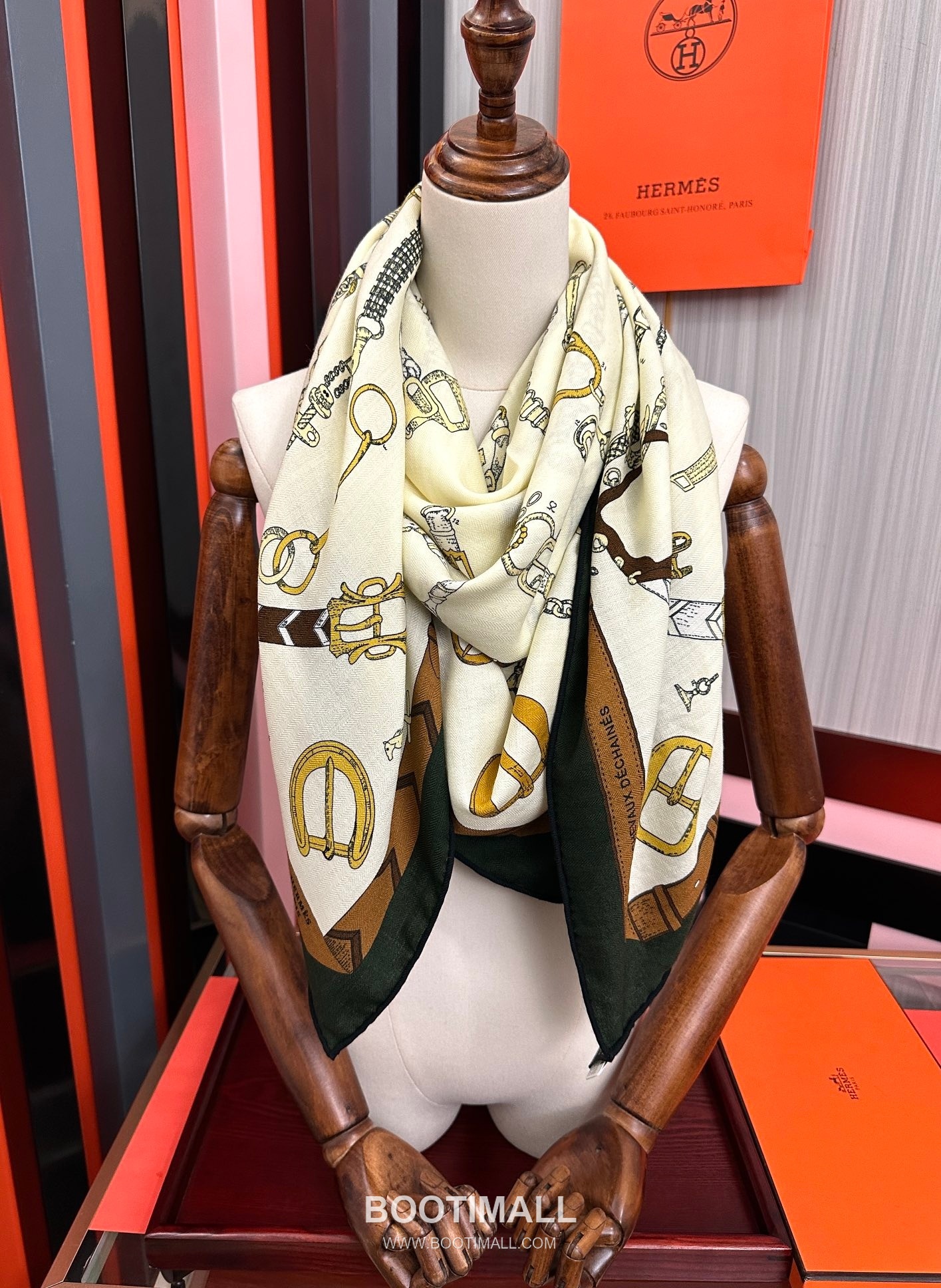 Reversible Tone-on-Tone Square Cashmere Silk Blend Scarf 리버서블 톤온톤 스퀘어 캐시미어 실크 블렌드 스카프 140CM 8