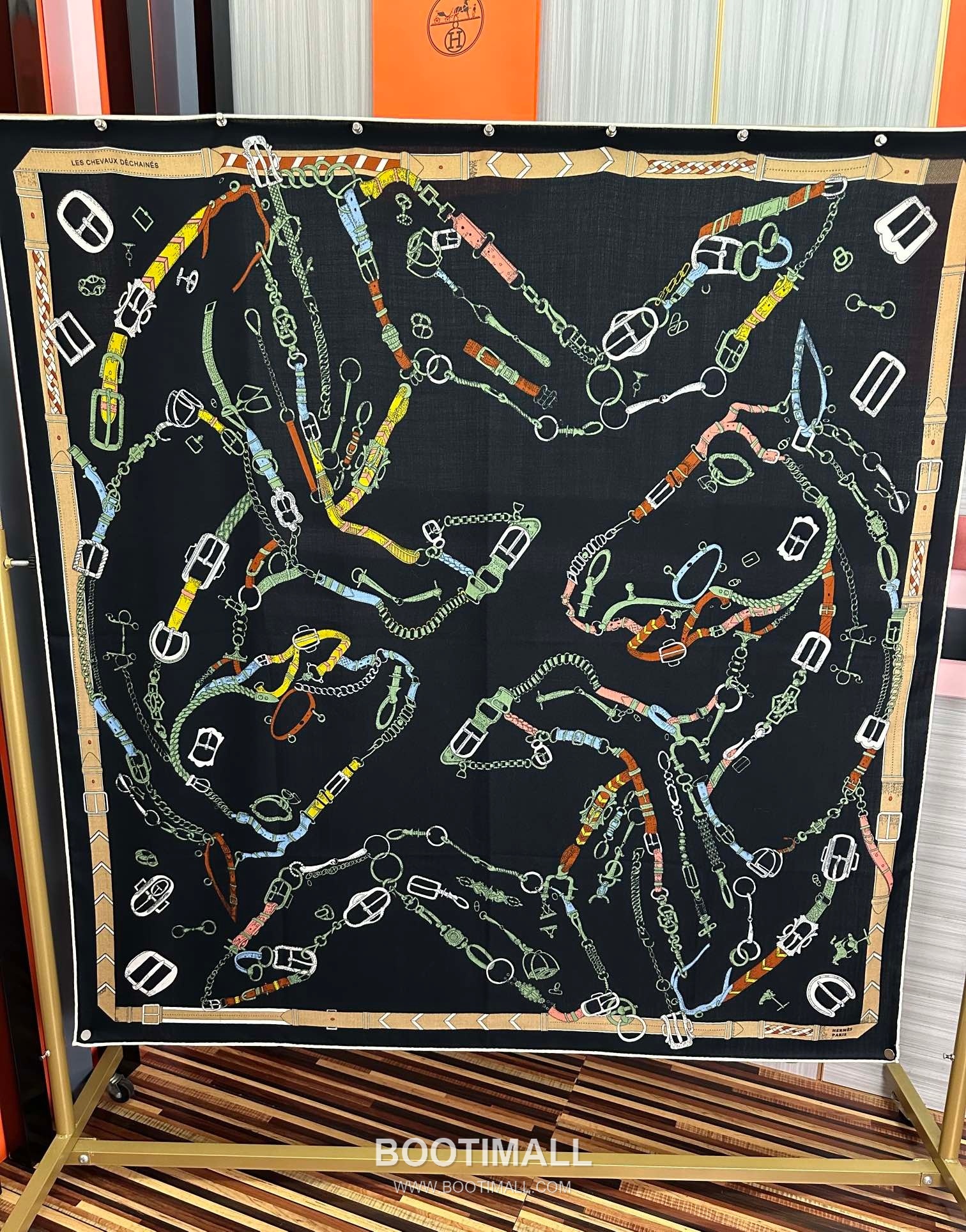 Reversible Tone-on-Tone Square Cashmere Silk Blend Scarf 리버서블 톤온톤 스퀘어 캐시미어 실크 블렌드 스카프 140cm 7