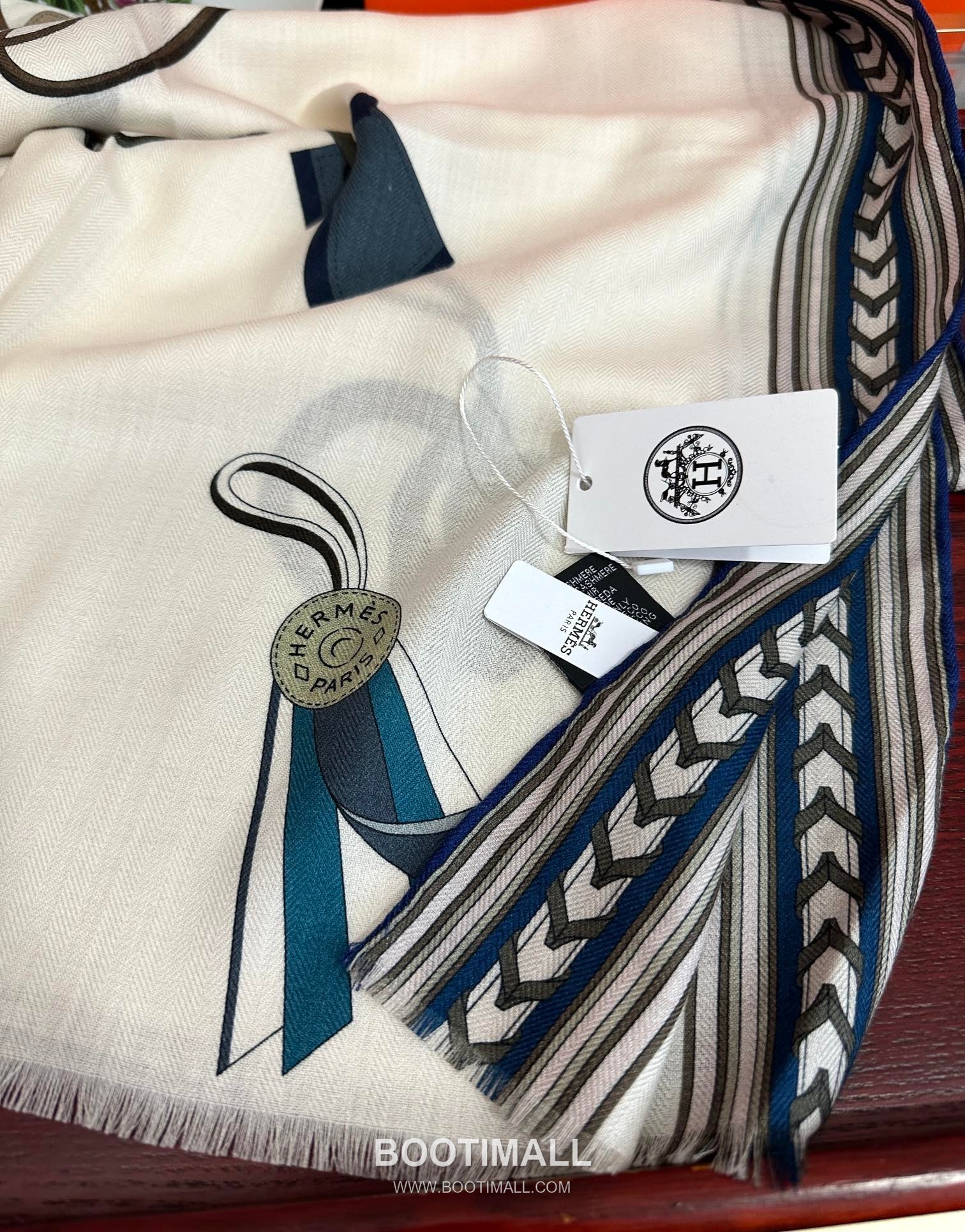 Reversible Tone-on-Tone Print Cashmere Scarf 리버서블 톤온톤 프린트 캐시미어 스카프 185CM 6