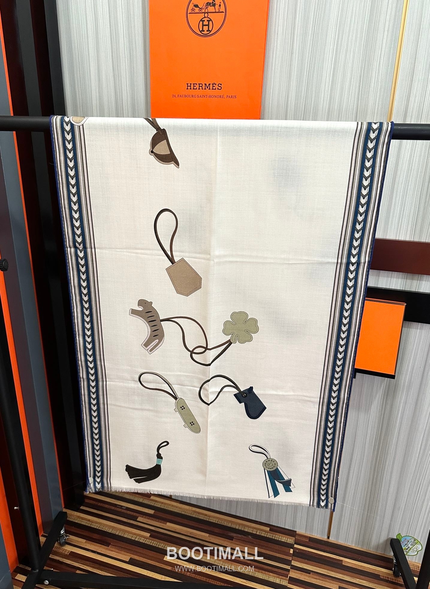 Reversible Tone-on-Tone Print Cashmere Scarf 리버서블 톤온톤 프린트 캐시미어 스카프 185CM 7