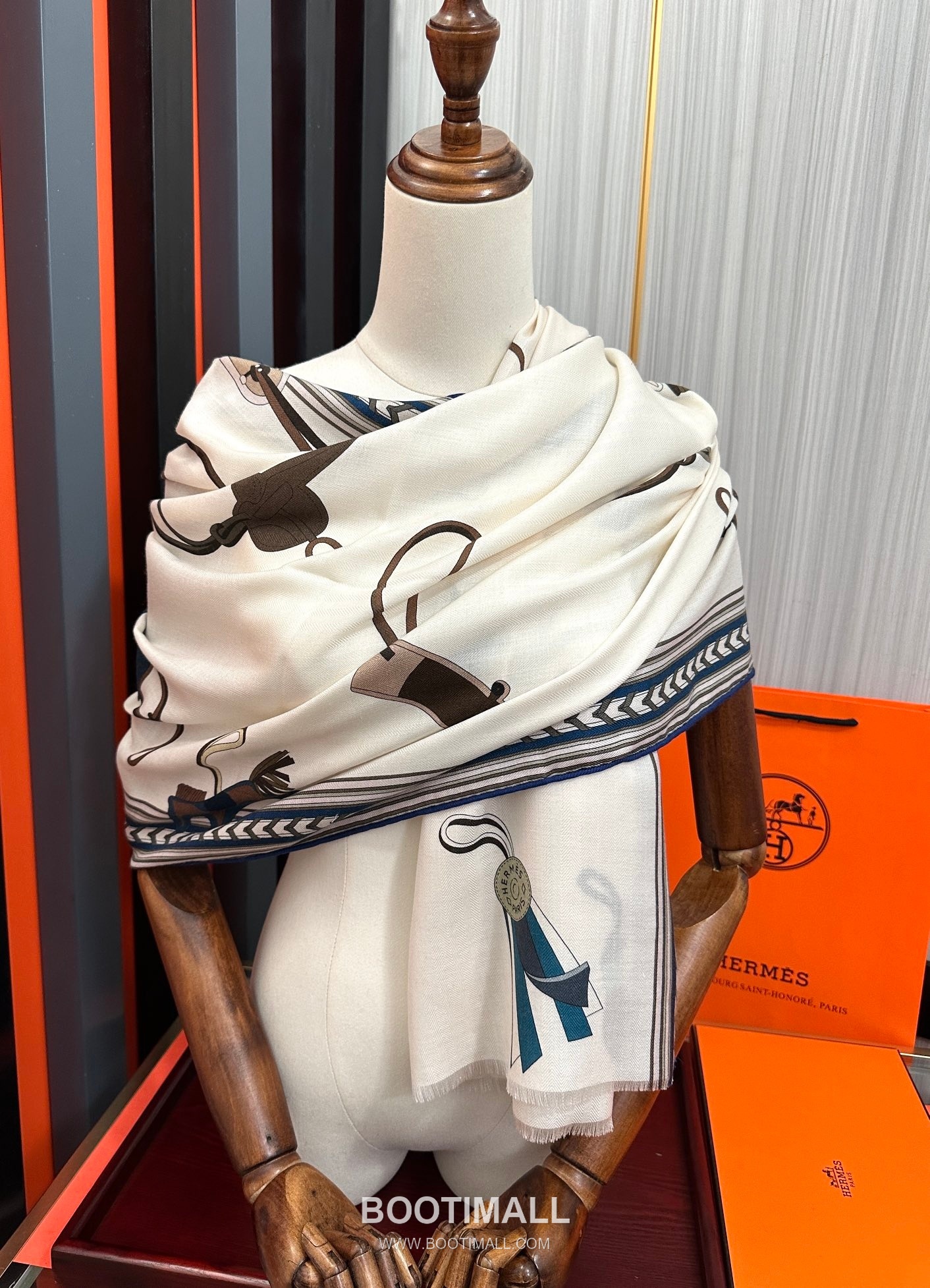 Reversible Tone-on-Tone Print Cashmere Scarf 리버서블 톤온톤 프린트 캐시미어 스카프 185CM 9