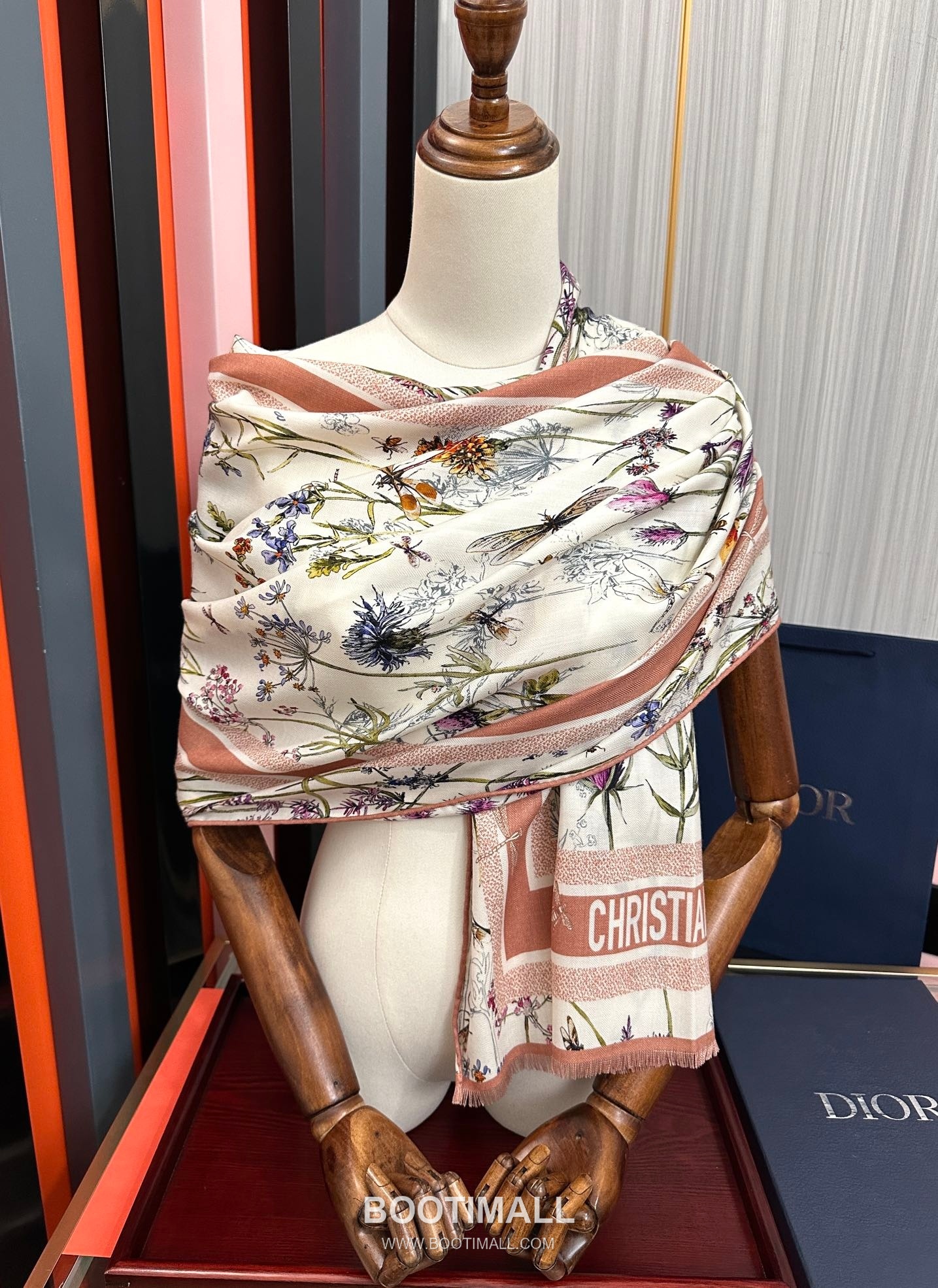 Dior Reversible Solid Scarf 185CM Cashmere 디올 리버서블 솔리드 스카프 185CM 캐시미어 185CM 9