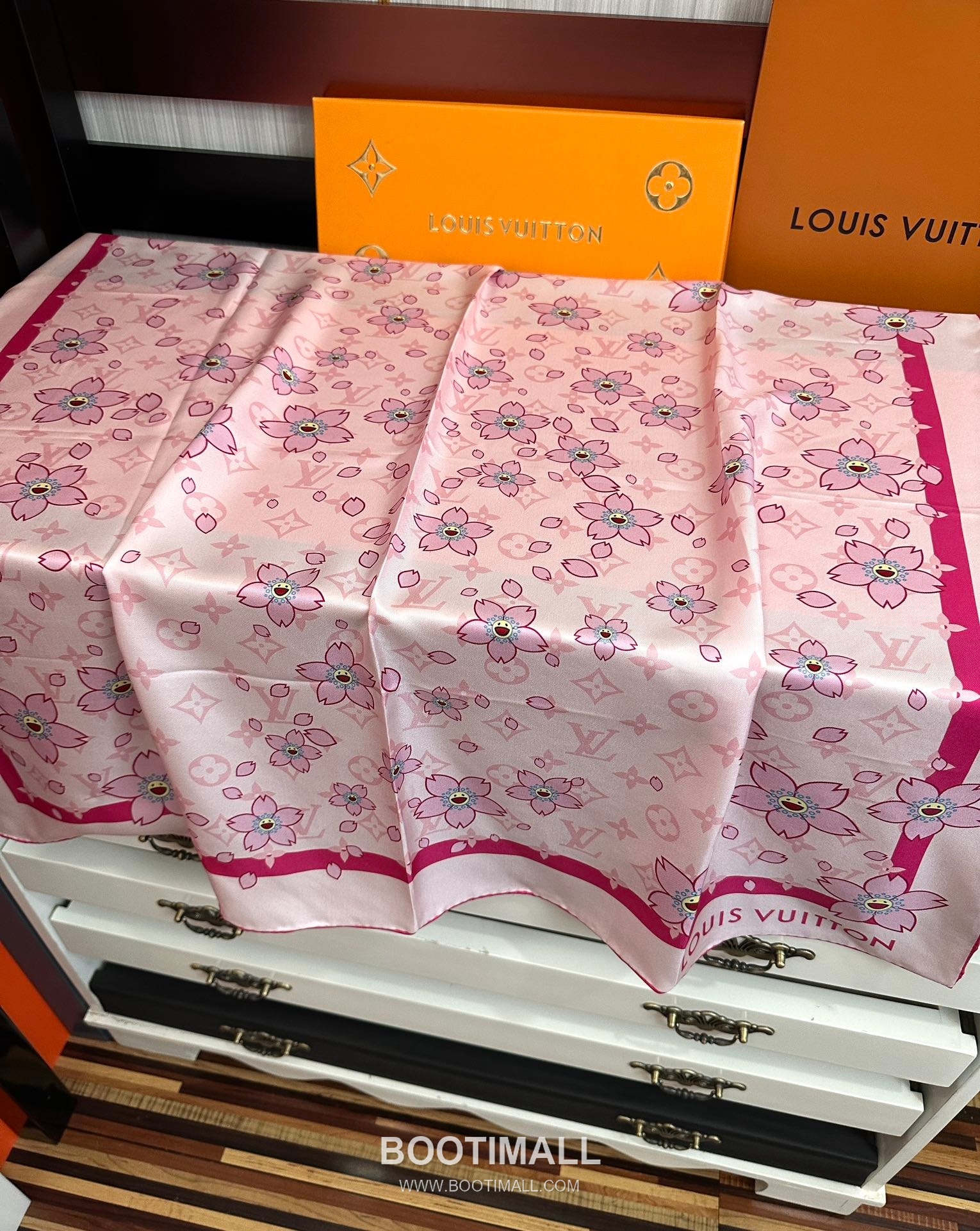 Loewe Sunflower 90 Square Silk Scarf 로에베 선플라워 90 스퀘어 실크 스카프 90CM 5