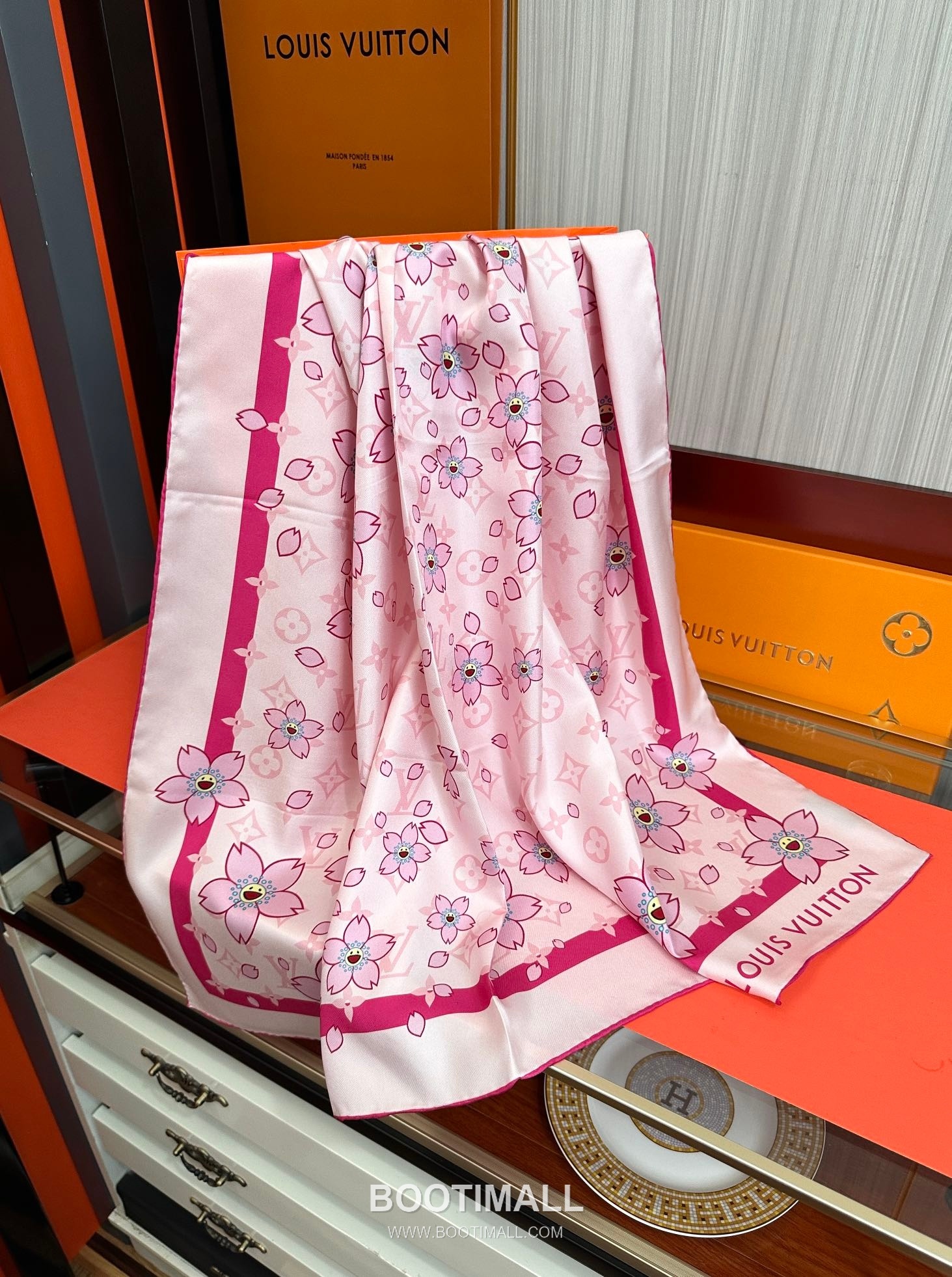 Loewe Sunflower 90 Square Silk Scarf 로에베 선플라워 90 스퀘어 실크 스카프 90CM 6