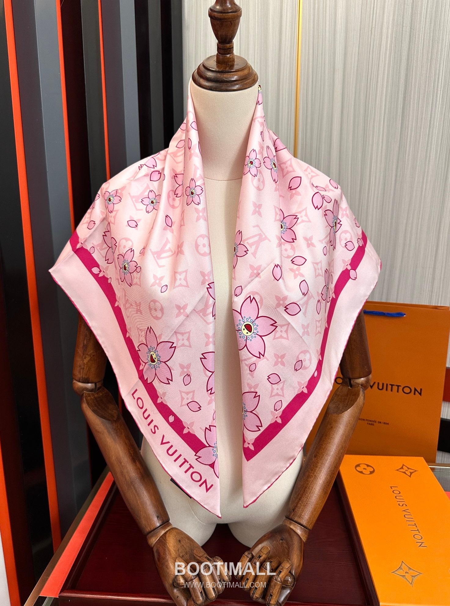 Loewe Sunflower 90 Square Silk Scarf 로에베 선플라워 90 스퀘어 실크 스카프 90CM 9