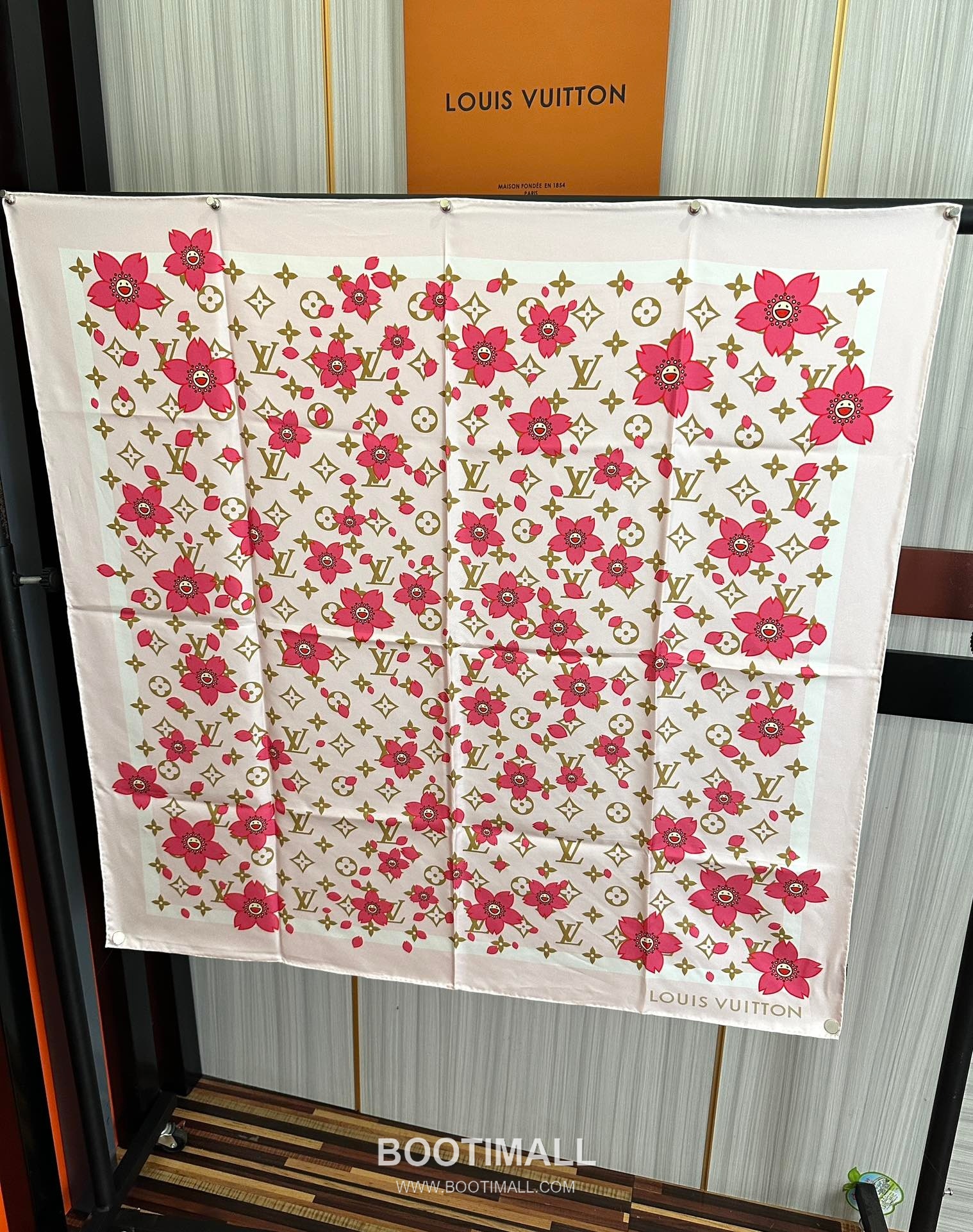 Loewe Sunflower 90 Square Silk Scarf 로에베 선플라워 90 스퀘어 실크 스카프 90cm 7