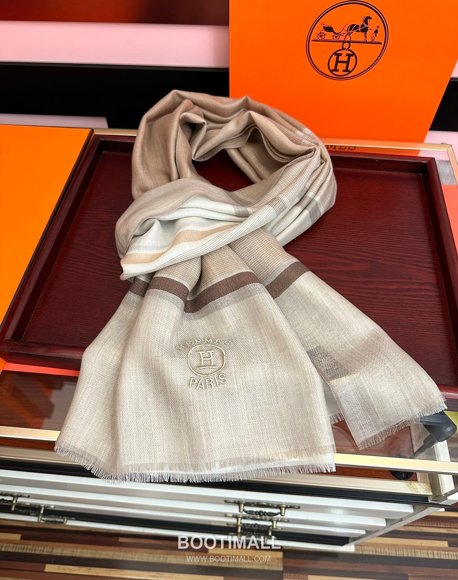 Balenciaga Classic 200CM Wrap Goat Cashmere Scarf 발렌시아가 클래식 200CM 랩 염소 캐시미어 스카프 200CM 5