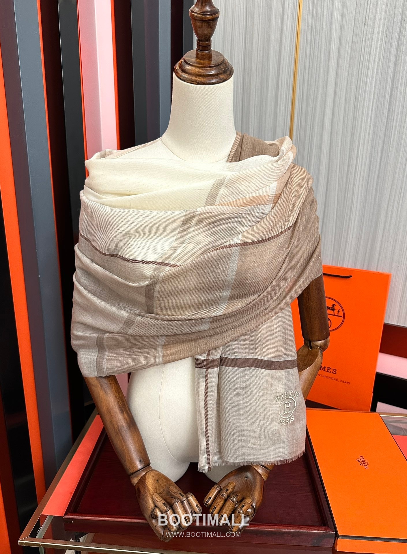 Balenciaga Classic 200CM Wrap Goat Cashmere Scarf 발렌시아가 클래식 200CM 랩 염소 캐시미어 스카프 200CM 9