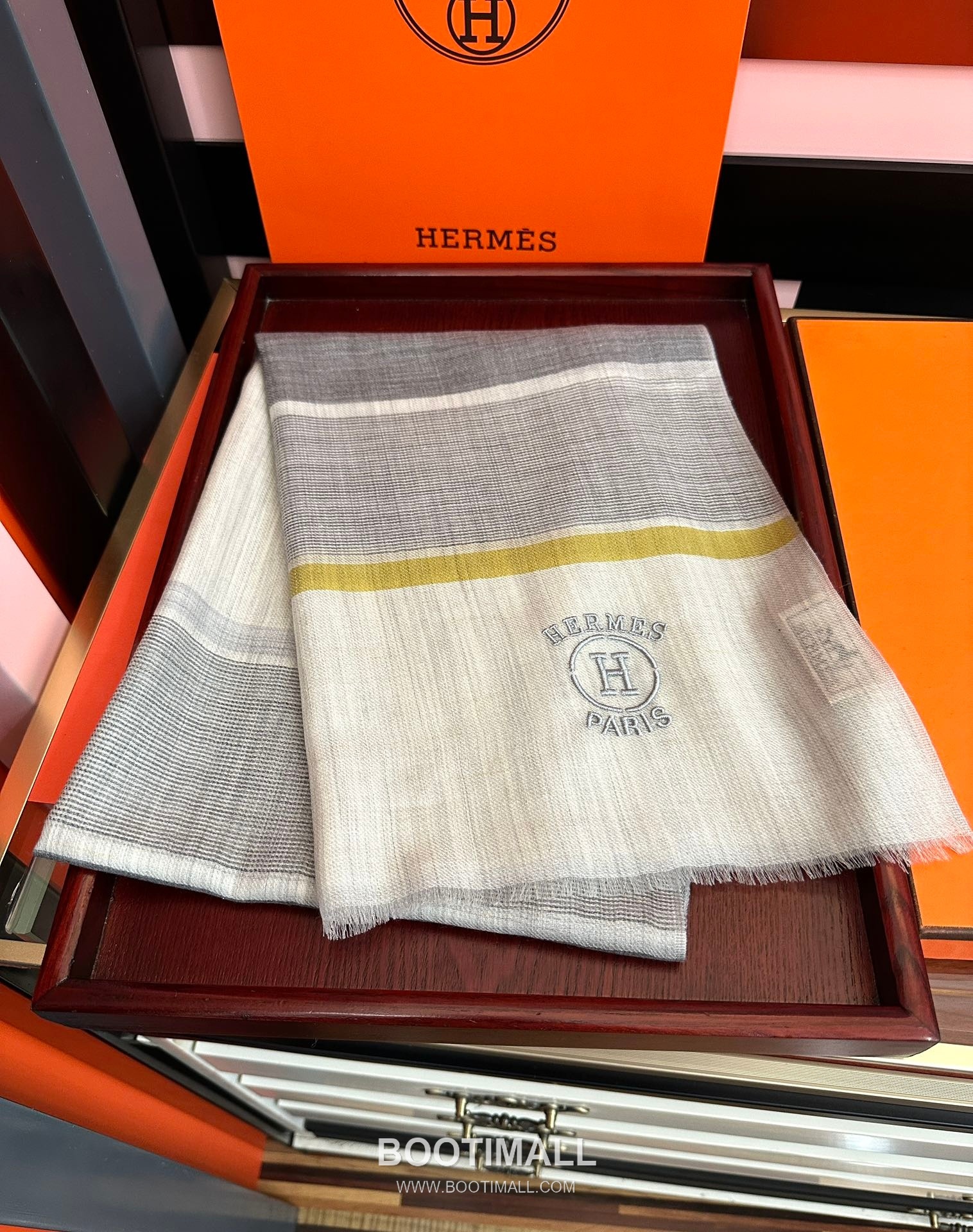 Balenciaga Classic 200CM Wrap Goat Cashmere Scarf 발렌시아가 클래식 200CM 랩 염소 캐시미어 스카프 200cm 3