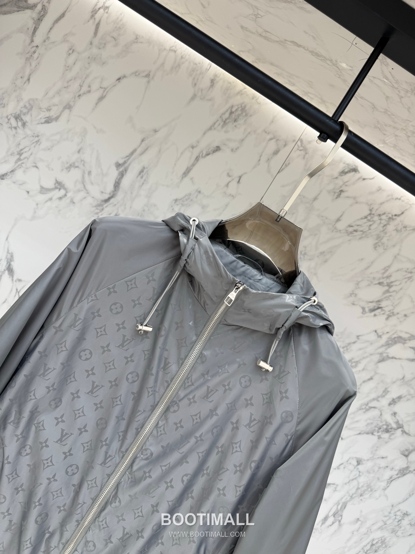 Louis Vuitton Monogram Hooded Jacket Black 루이비통 모노그램 후드 재킷 블랙 4