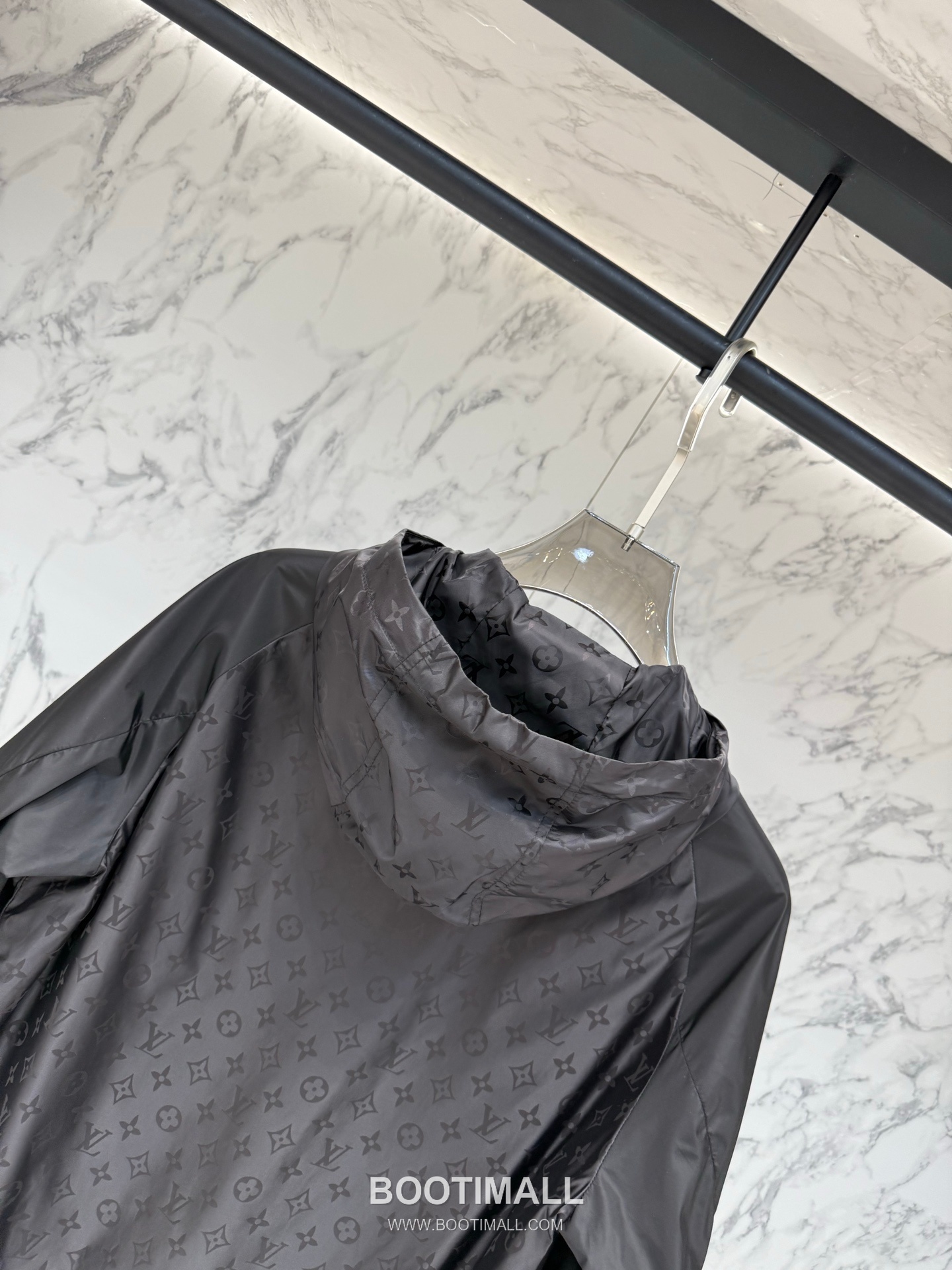 Louis Vuitton Monogram Hooded Jacket Black 루이비통 모노그램 후드 재킷 블랙 9
