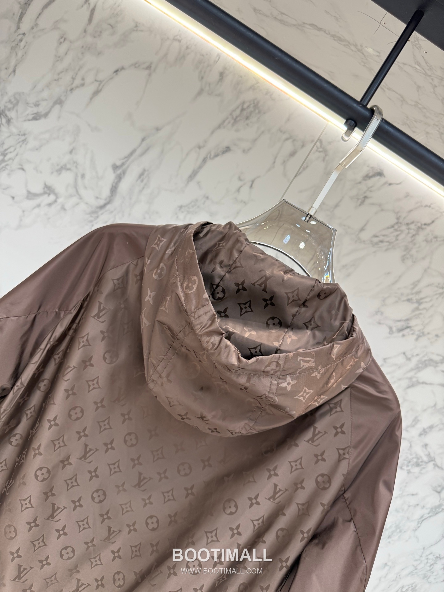 Louis Vuitton Monogram Hooded Jacket Black 루이비통 모노그램 후드 재킷 블랙 9