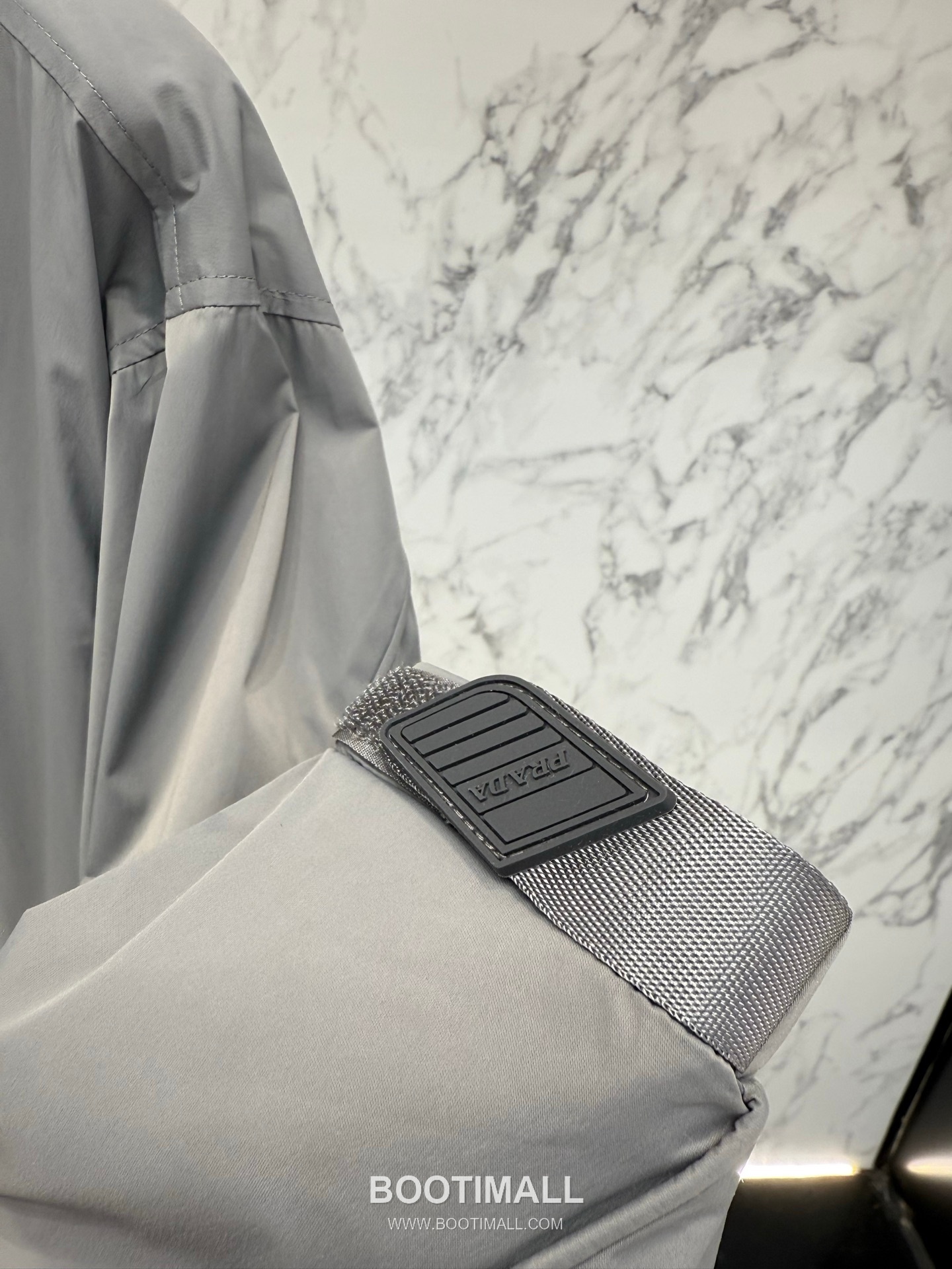 Prada Triangle Logo Hooded Jacket Gray 프라다 트라이앵글 로고 후드 재킷 그레이 8