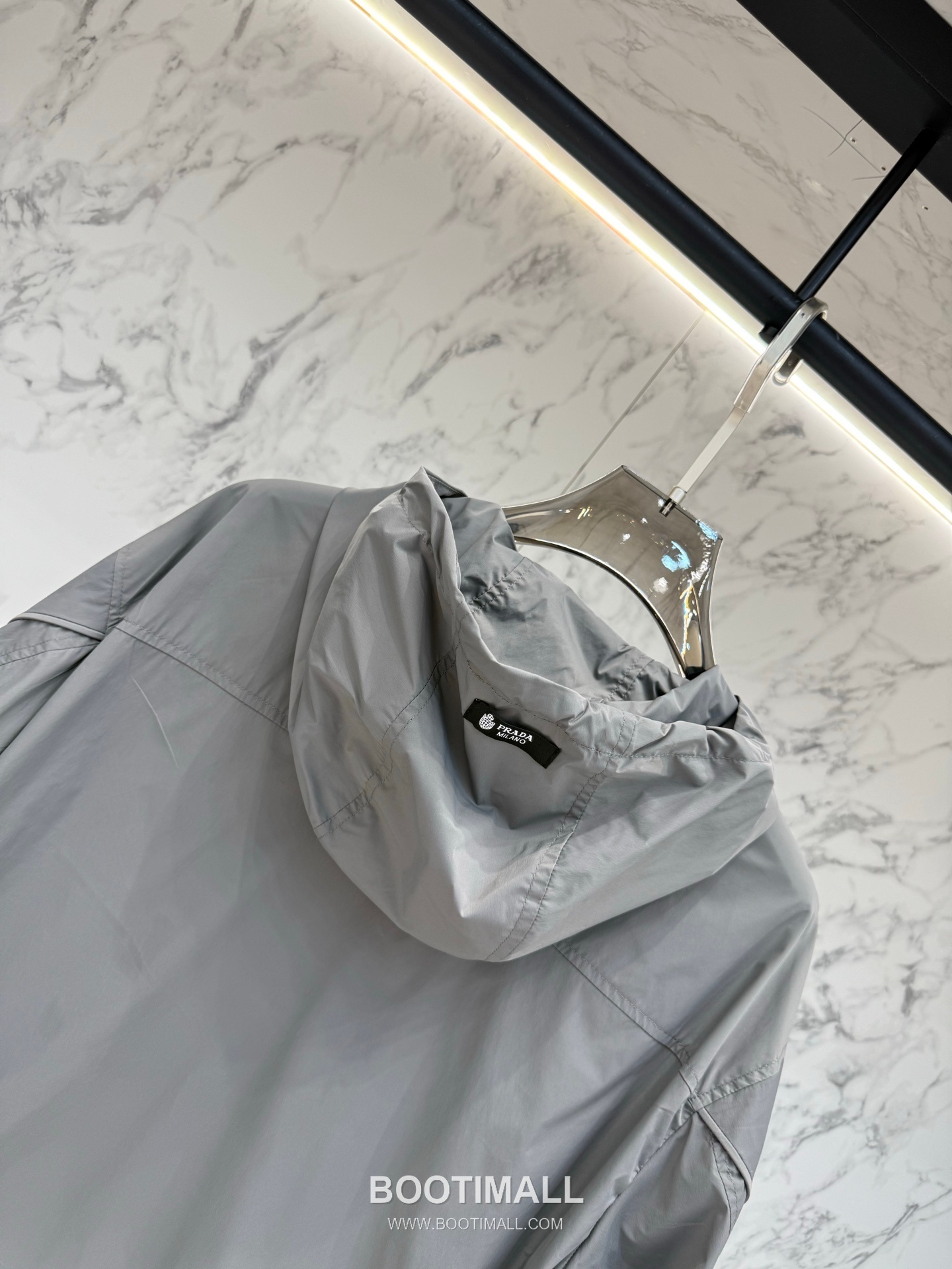 Prada Triangle Logo Hooded Jacket Gray 프라다 트라이앵글 로고 후드 재킷 그레이 9