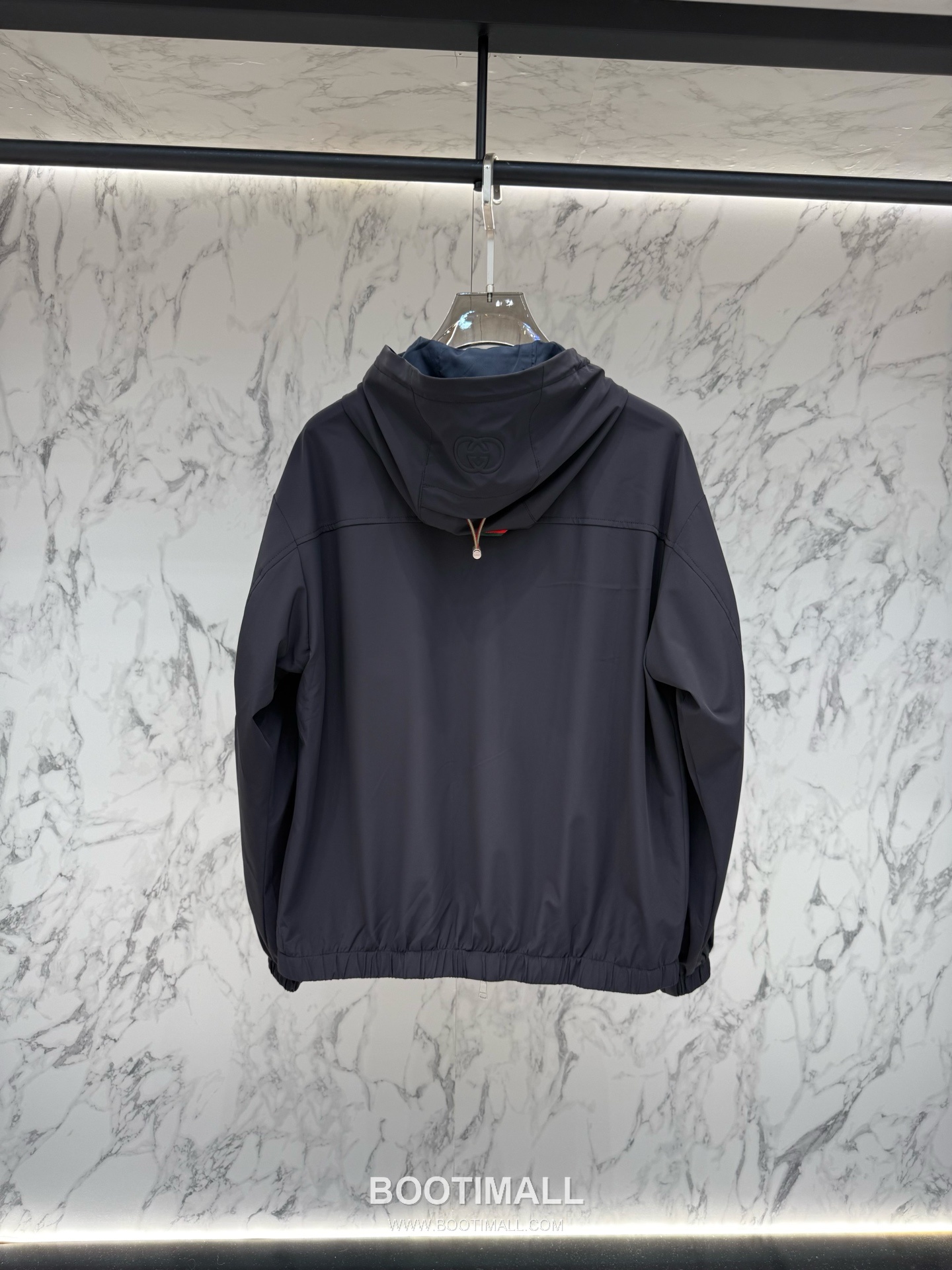 Gucci Logo Patch Hooded Outerwear White Windbreaker 구찌 로고 패치 후드 아우터 화이트 바람막이 3