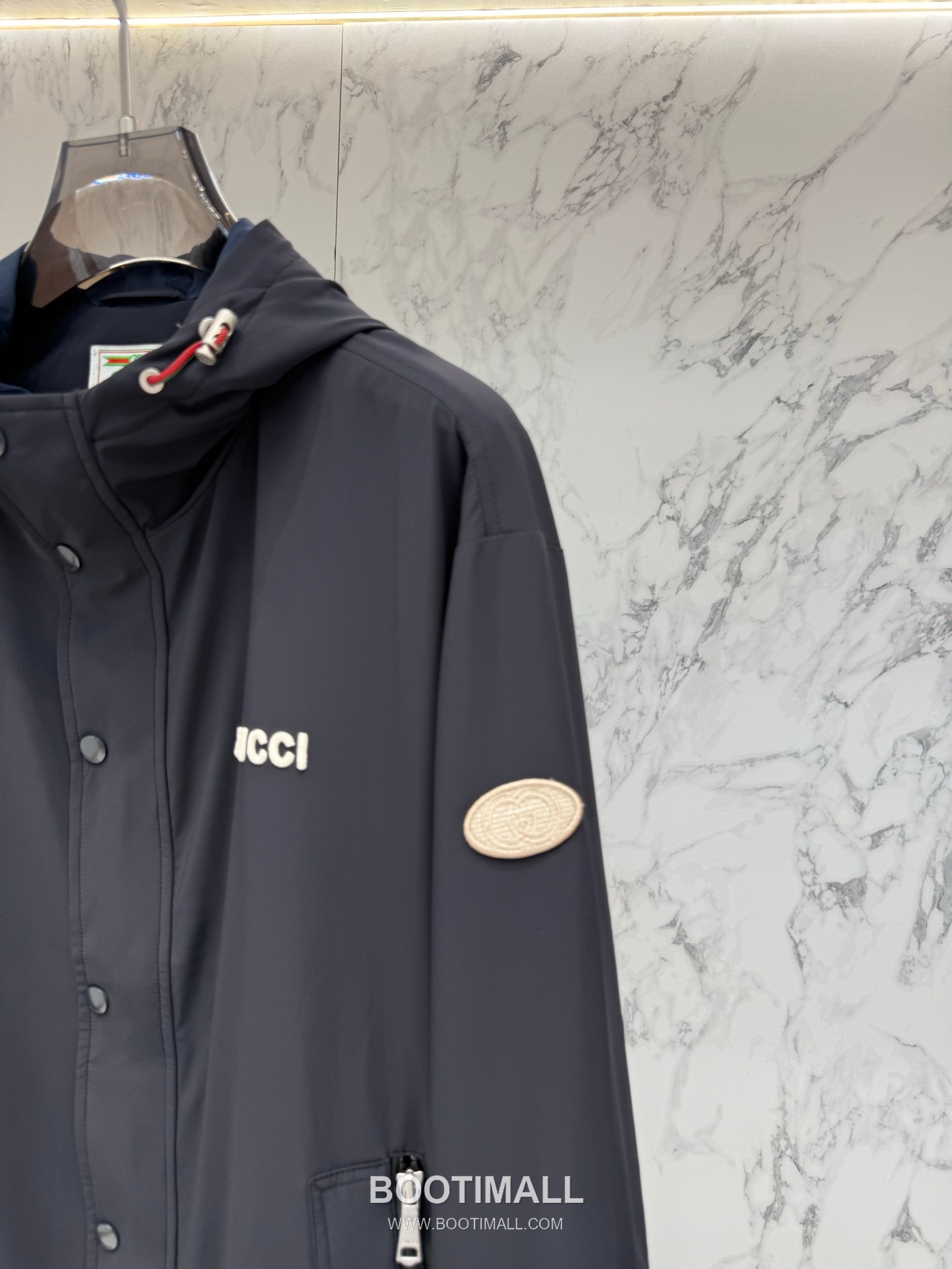 Gucci Logo Patch Hooded Outerwear White Windbreaker 구찌 로고 패치 후드 아우터 화이트 바람막이 7