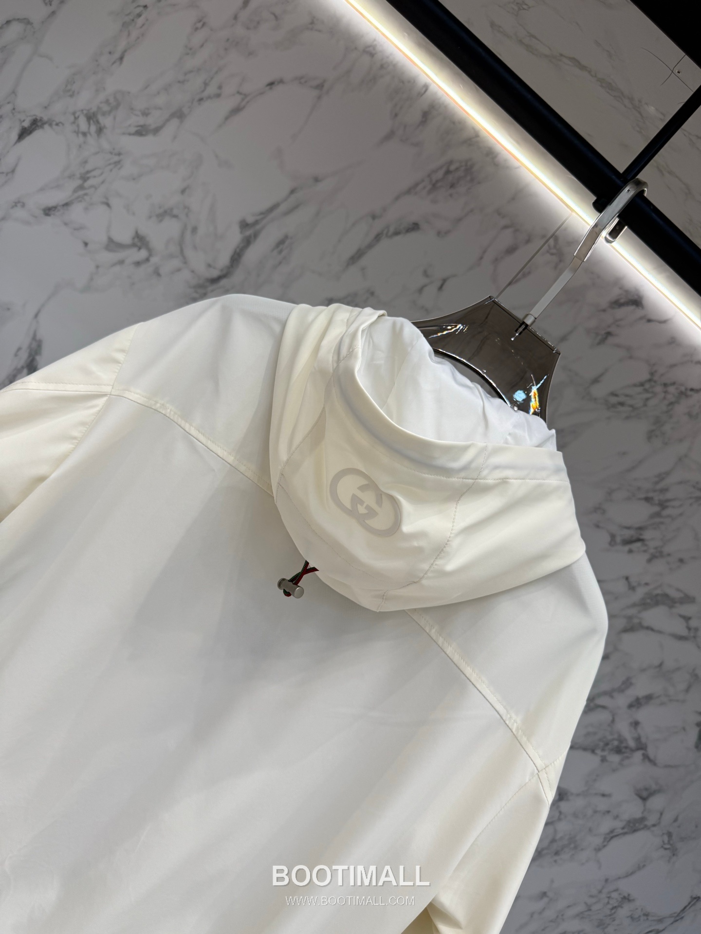 Gucci Logo Patch Hooded Outerwear White Windbreaker 구찌 로고 패치 후드 아우터 화이트 바람막이 9