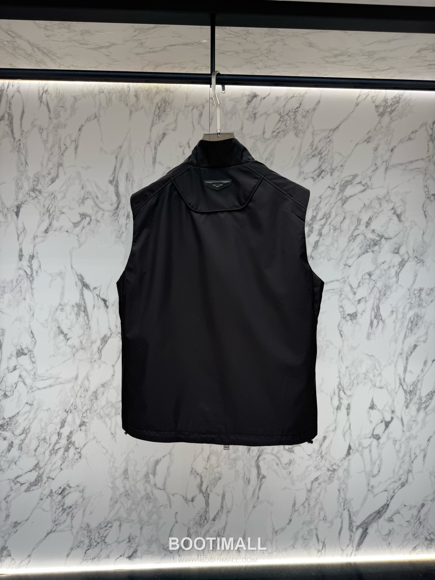 Louis Vuitton Monogram Hooded Jacket Black 루이비통 모노그램 후드 재킷 블랙 3