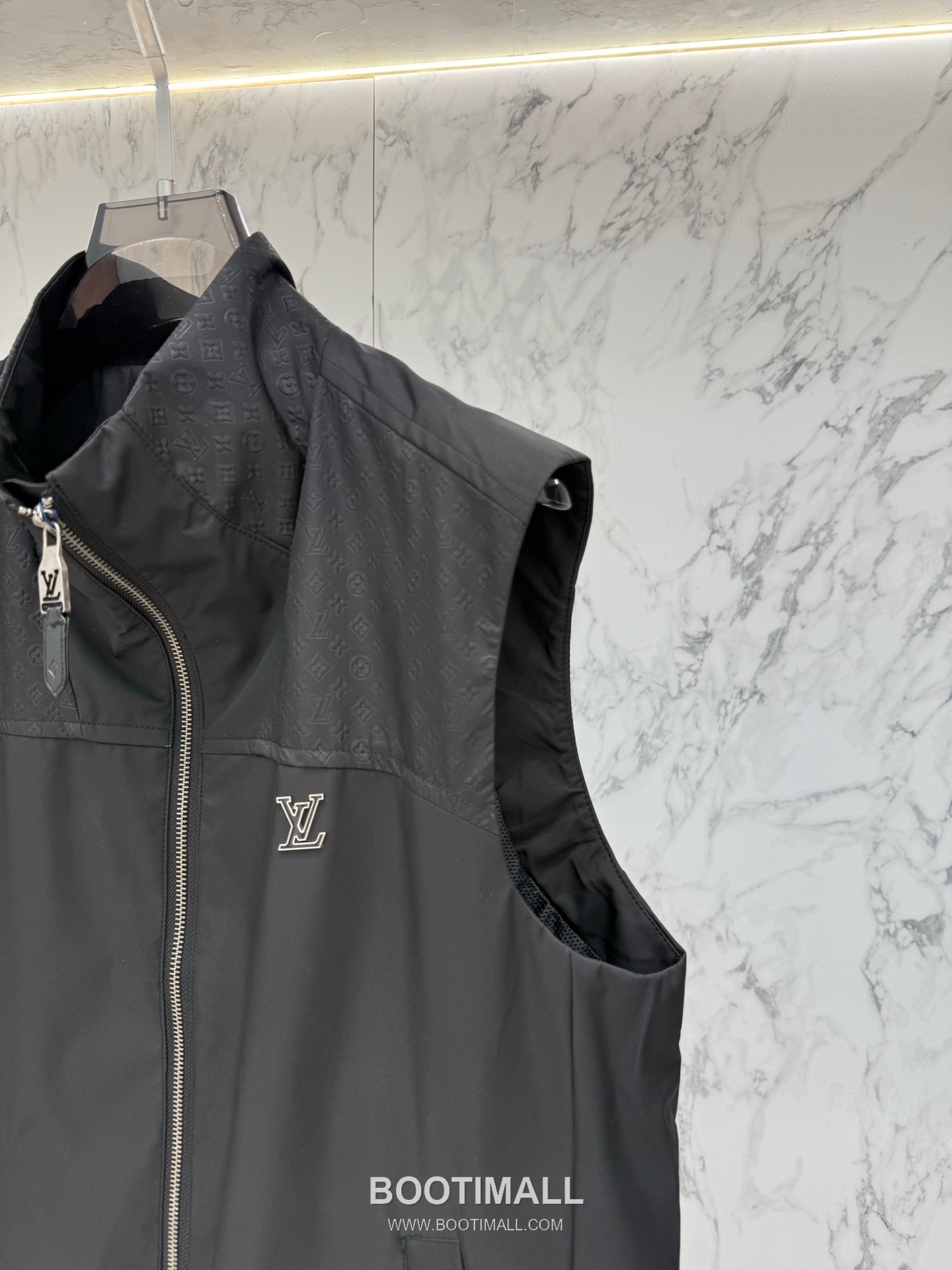 Louis Vuitton Monogram Hooded Jacket Black 루이비통 모노그램 후드 재킷 블랙 4