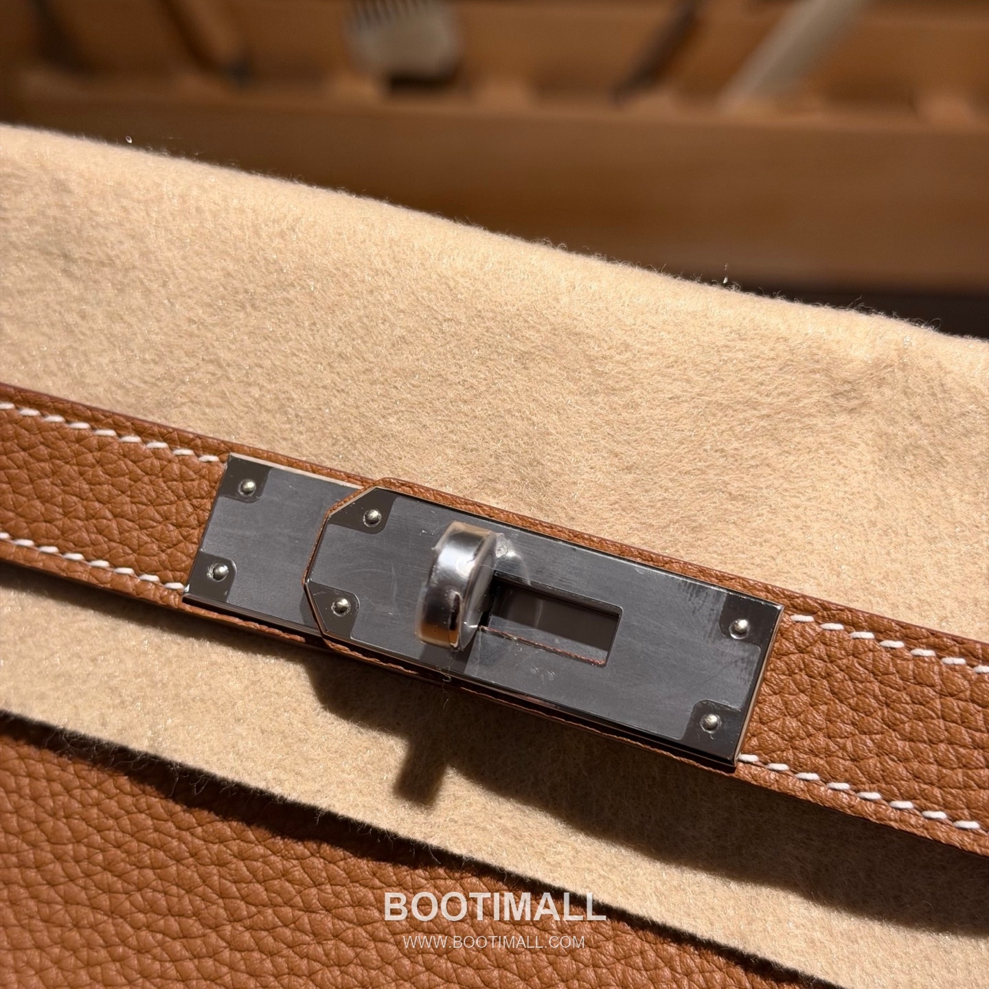 Hermes So Kelly 22 Togo Leather Gold Shoulder Bag 에르메스 소 켈리 22 토고 가죽 골드 숄더백 22cm 4