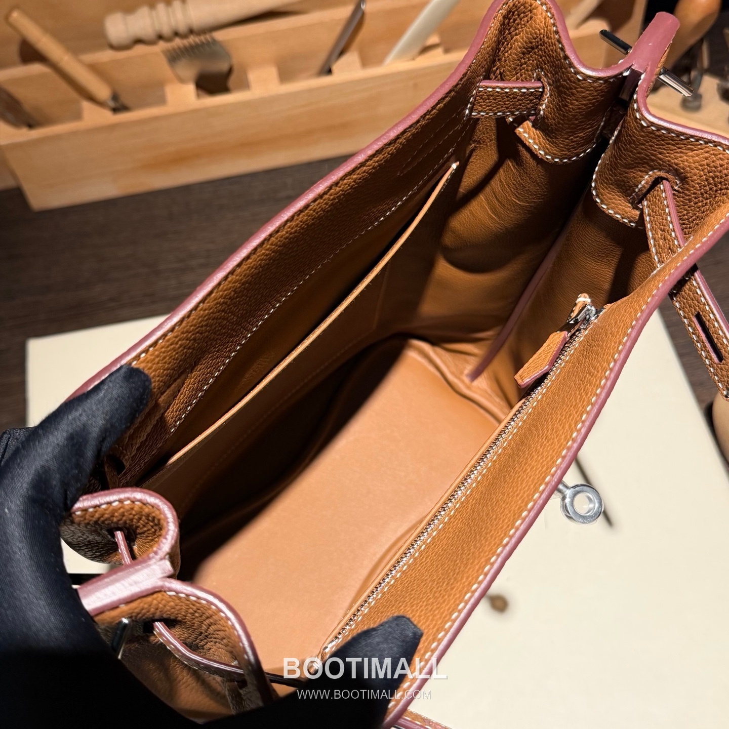 Hermes So Kelly 22 Togo Leather Gold Shoulder Bag 에르메스 소 켈리 22 토고 가죽 골드 숄더백 22cm 8