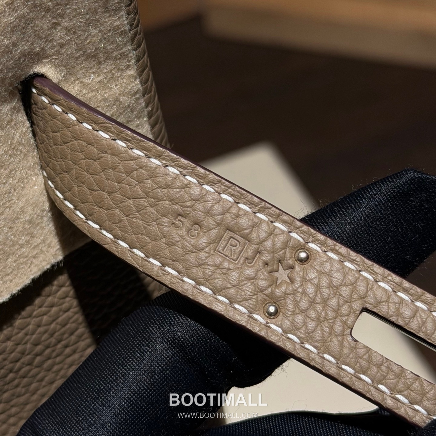 Hermes So Kelly 22 Togo Leather Etoupe Shoulder Bag 에르메스 소 켈리 22 토고 가죽 에토프 숄더백 22cm 11