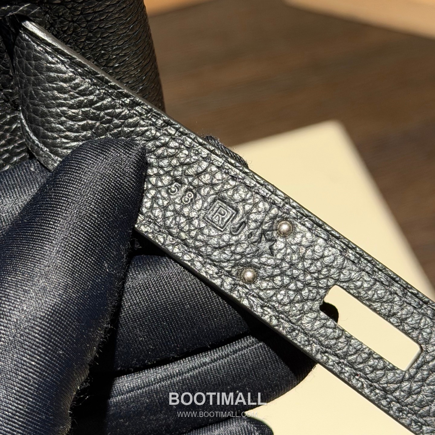 Hermes So Kelly 22 Togo Leather Black Top Handle Bag 에르메스 소 켈리 22 토고 레더 블랙 탑핸들백 22cm 11