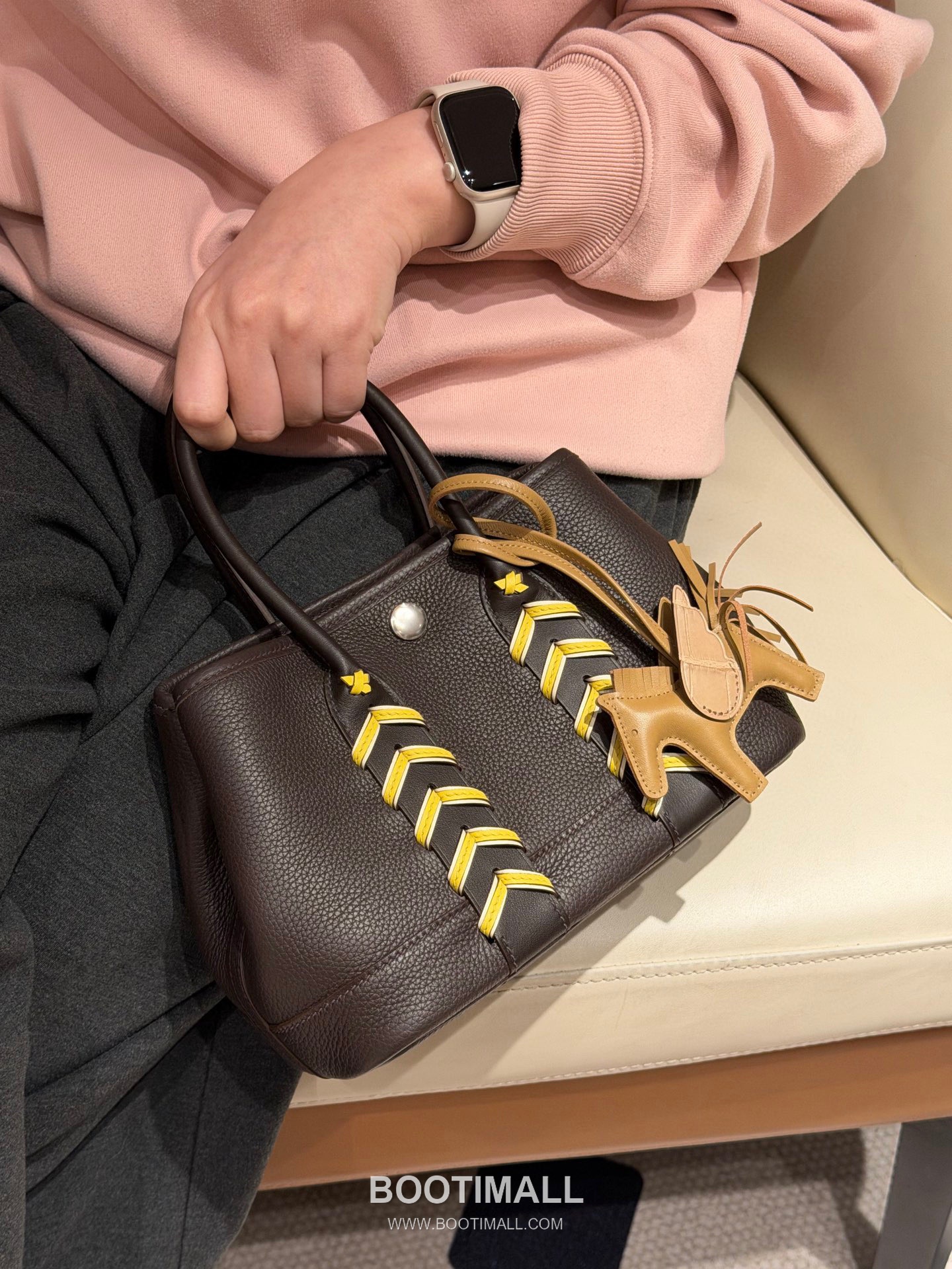 Hermès Neo Garden 23 Braided Ntogo and Swift Calfskin Ebony Tote Bag 에르메스 네오 가든 23 브레이디드 엔토고·스위프트 송아지 가죽 에보니 토트백 23cm 2
