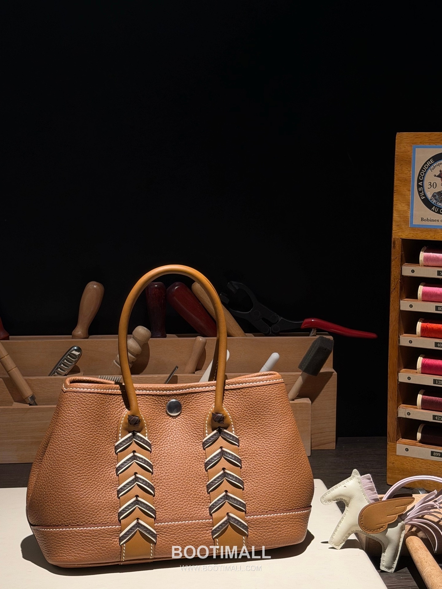 Hermès Neo Garden 23 Woven Ntogo and Swift Calfskin Black Tote Bag 에르메스 네오 가든 23 위븐 엔토고·스위프트 송아지 가죽 블랙 토트백 1