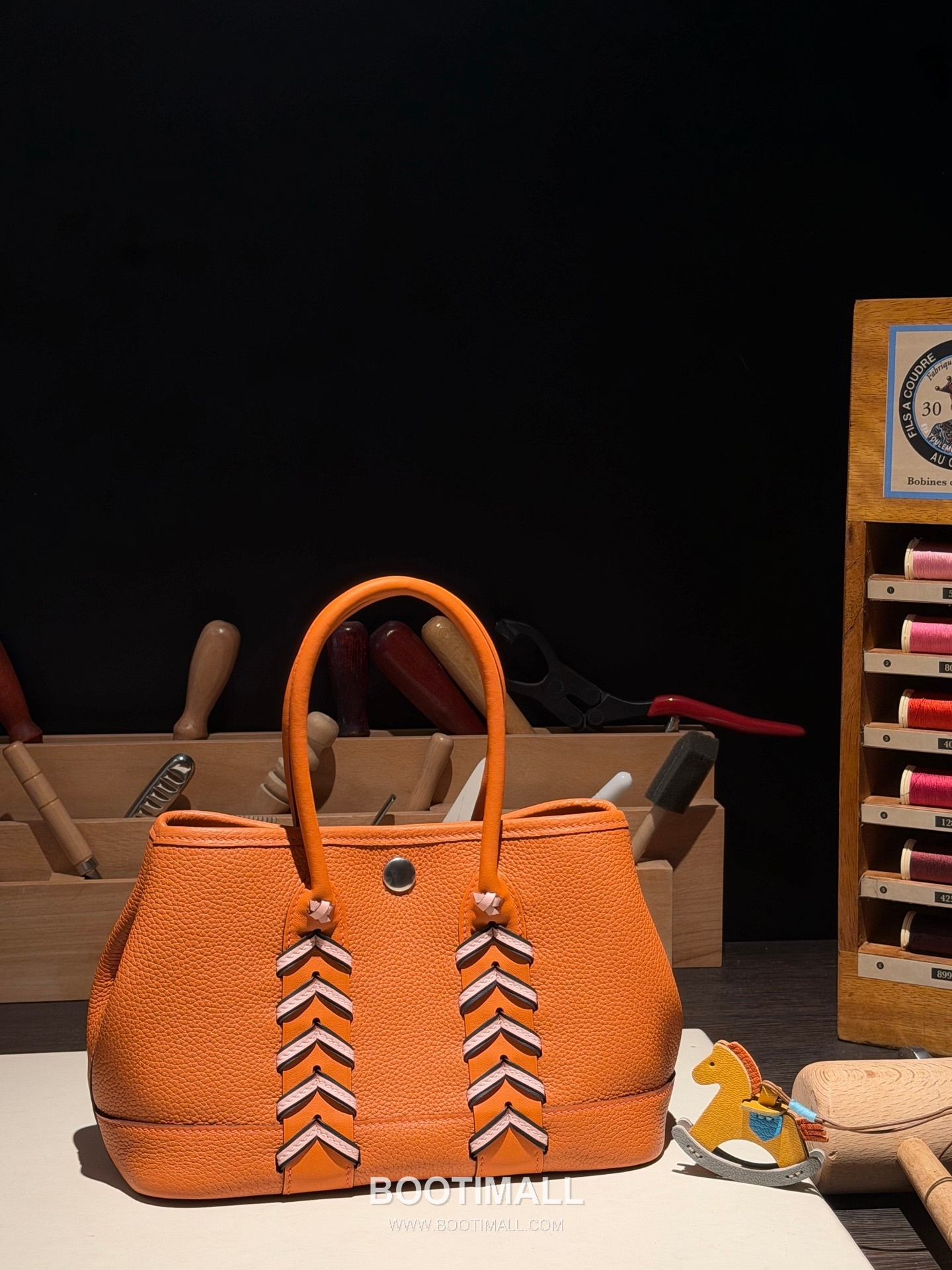 Hermès Neo Garden 23 Woven Ntogo and Swift Calfskin Black Tote Bag 에르메스 네오 가든 23 위븐 엔토고·스위프트 송아지 가죽 블랙 토트백 1